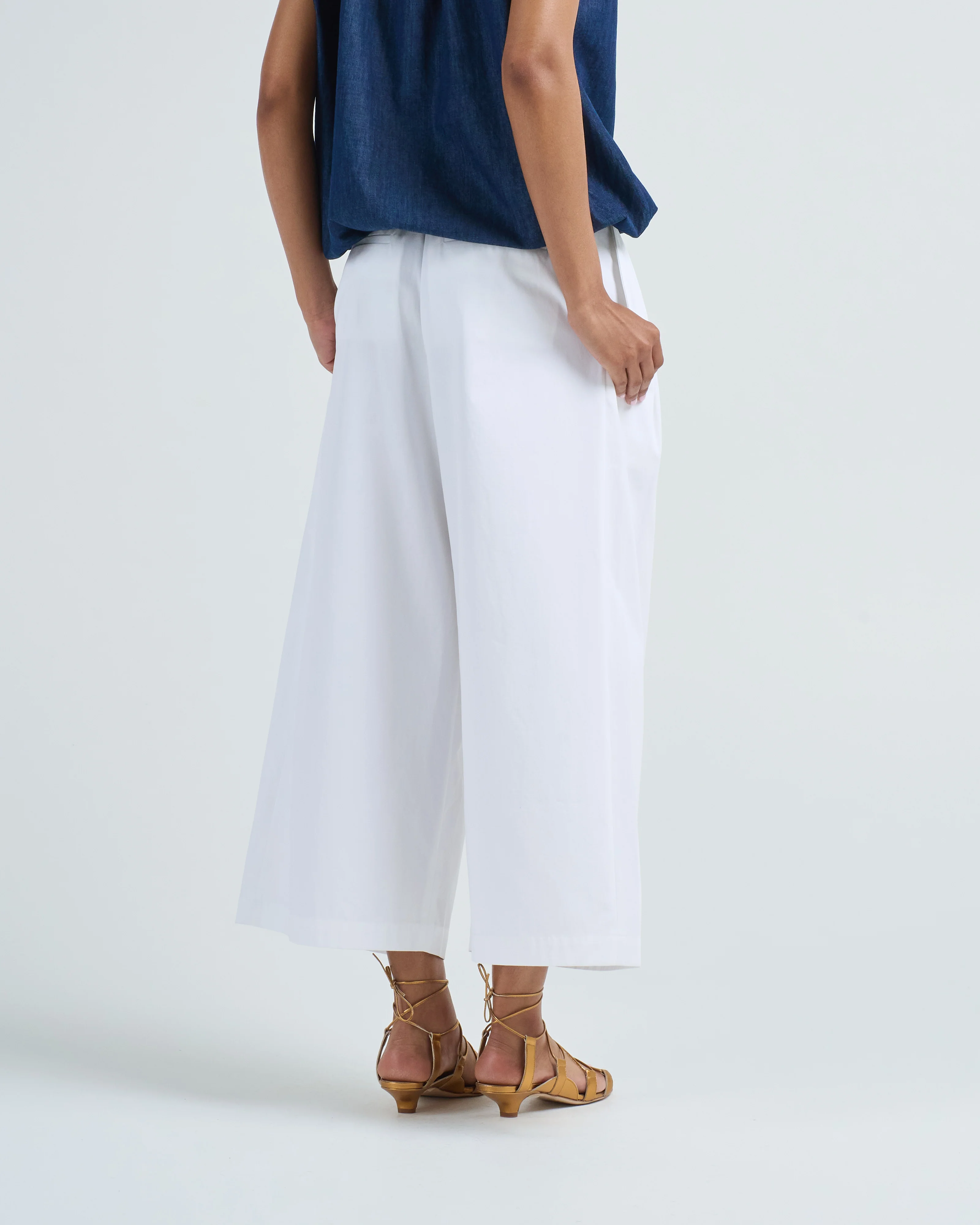 bio twill triple pleat cropped pant - Image 4