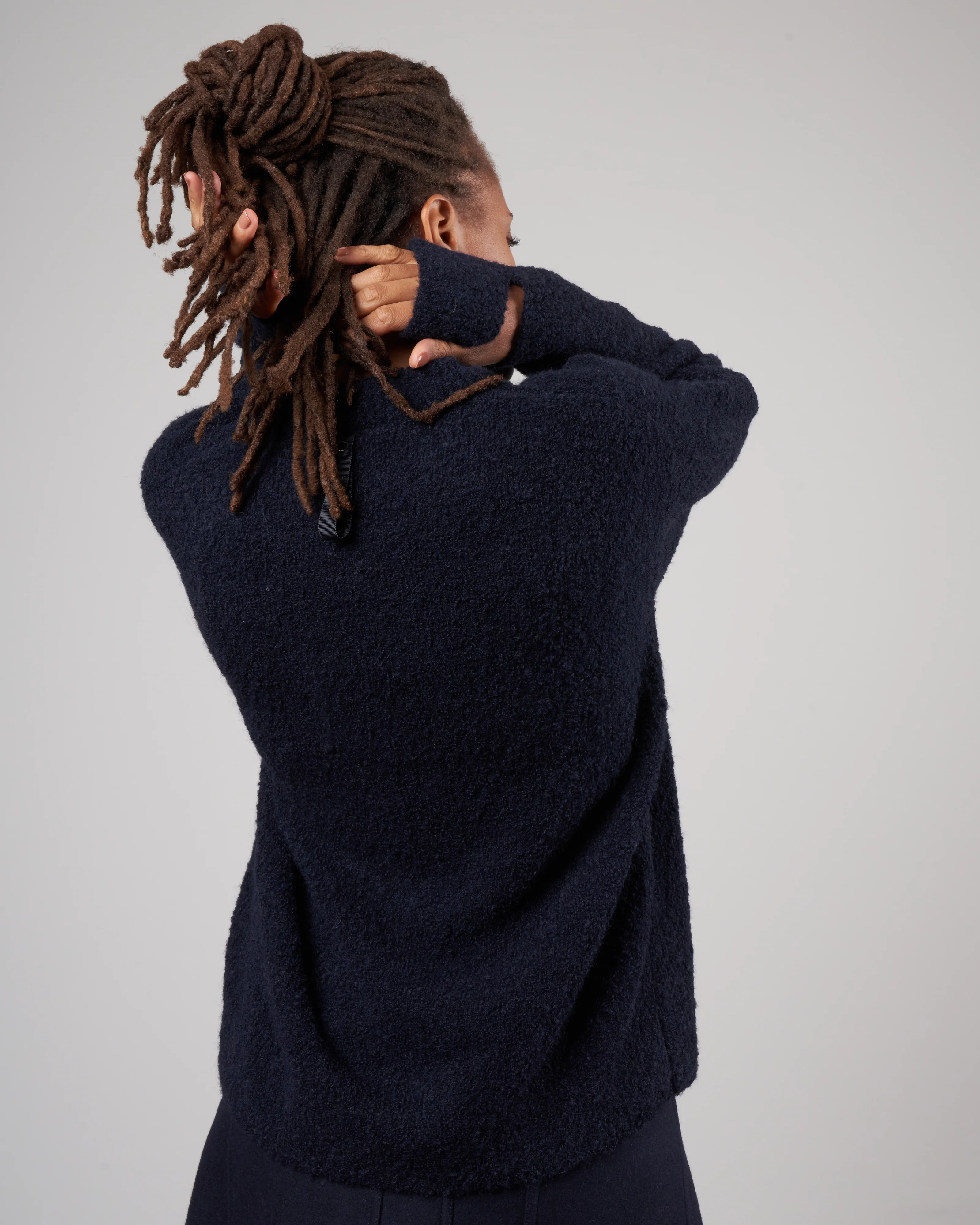 boucle alpaca sweater slit cuff easy pullover - dark navy - Image 4