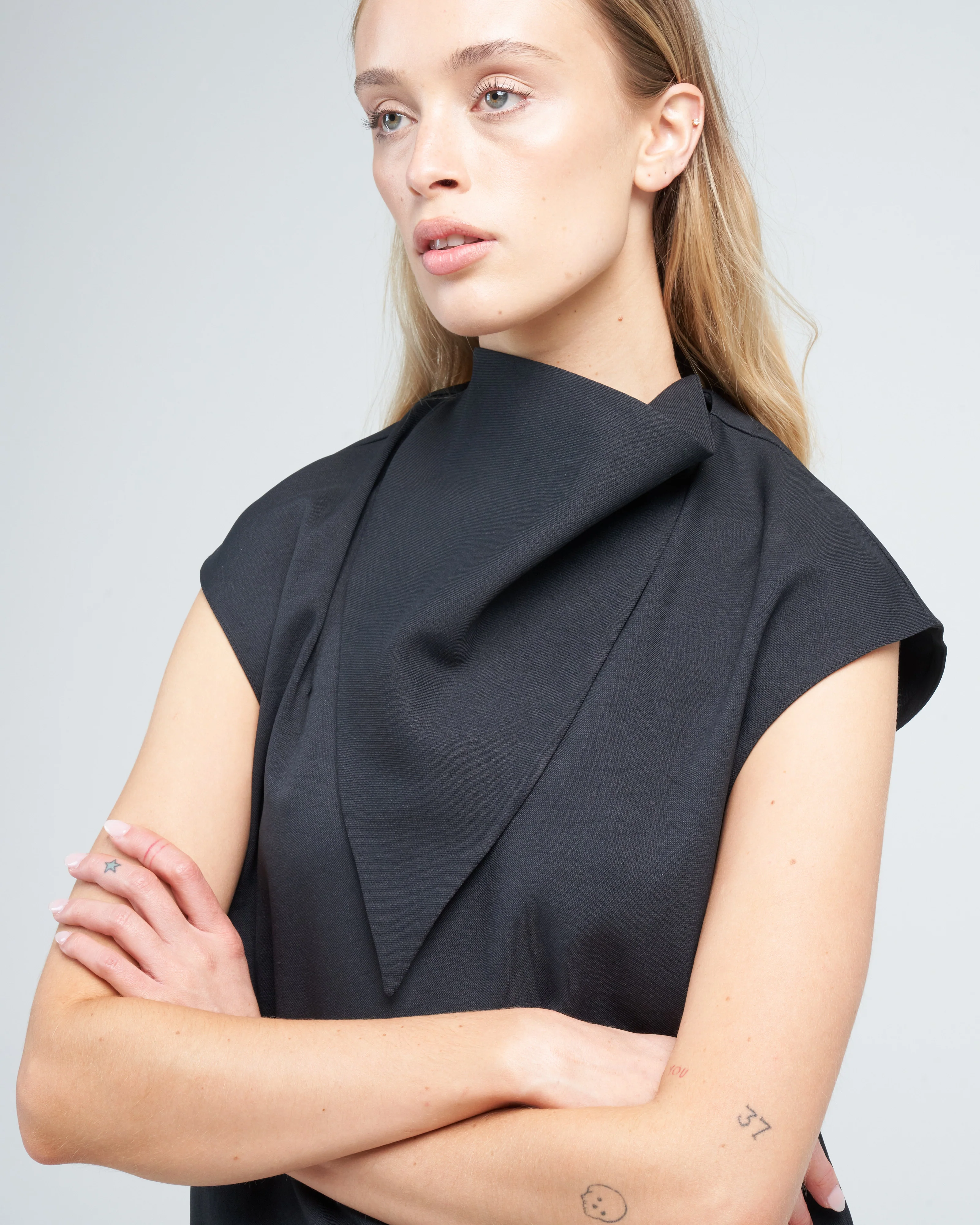 chalky drape handkerchief top - black - Image 6