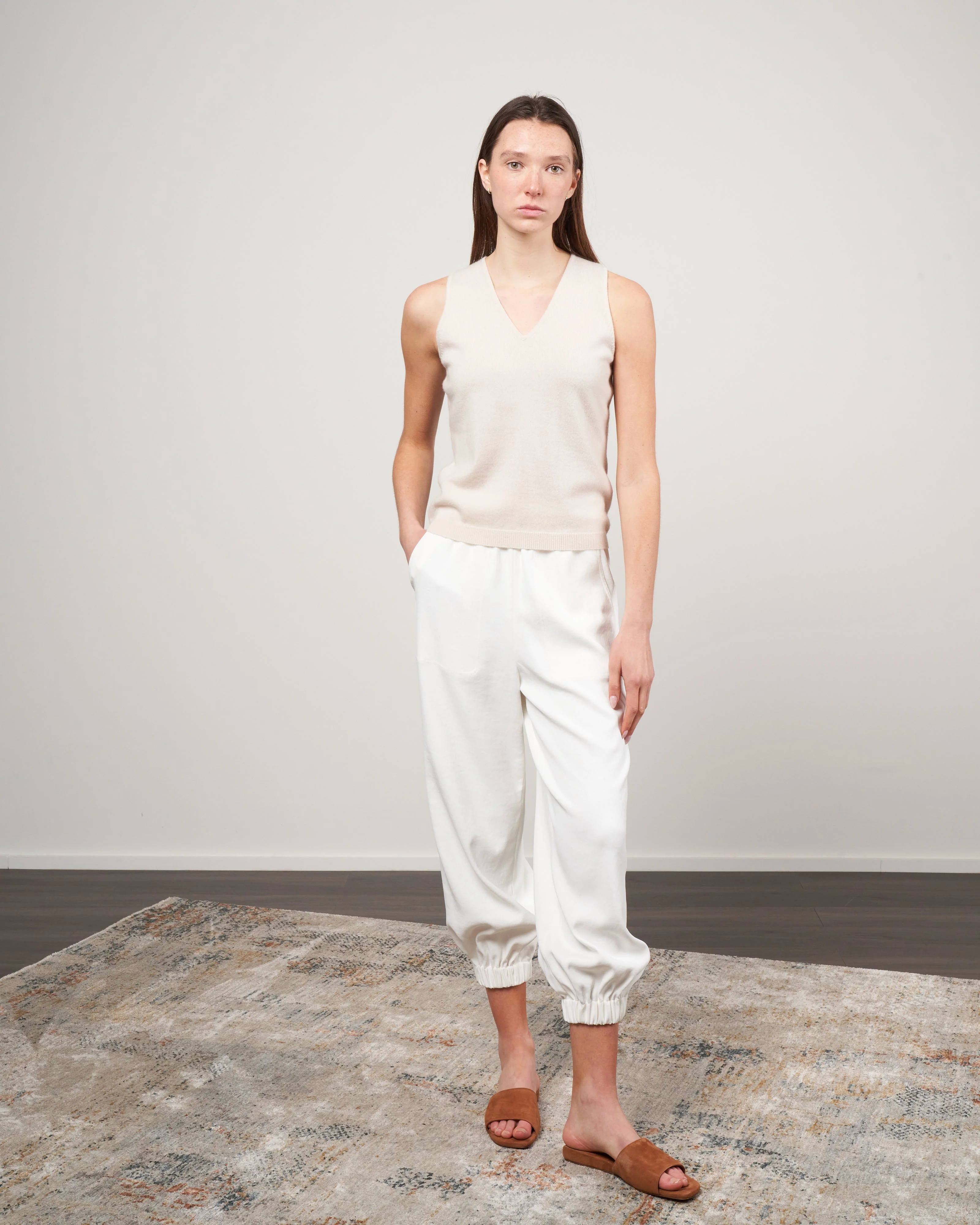 chalky drape plashet jogger - white - Image 2