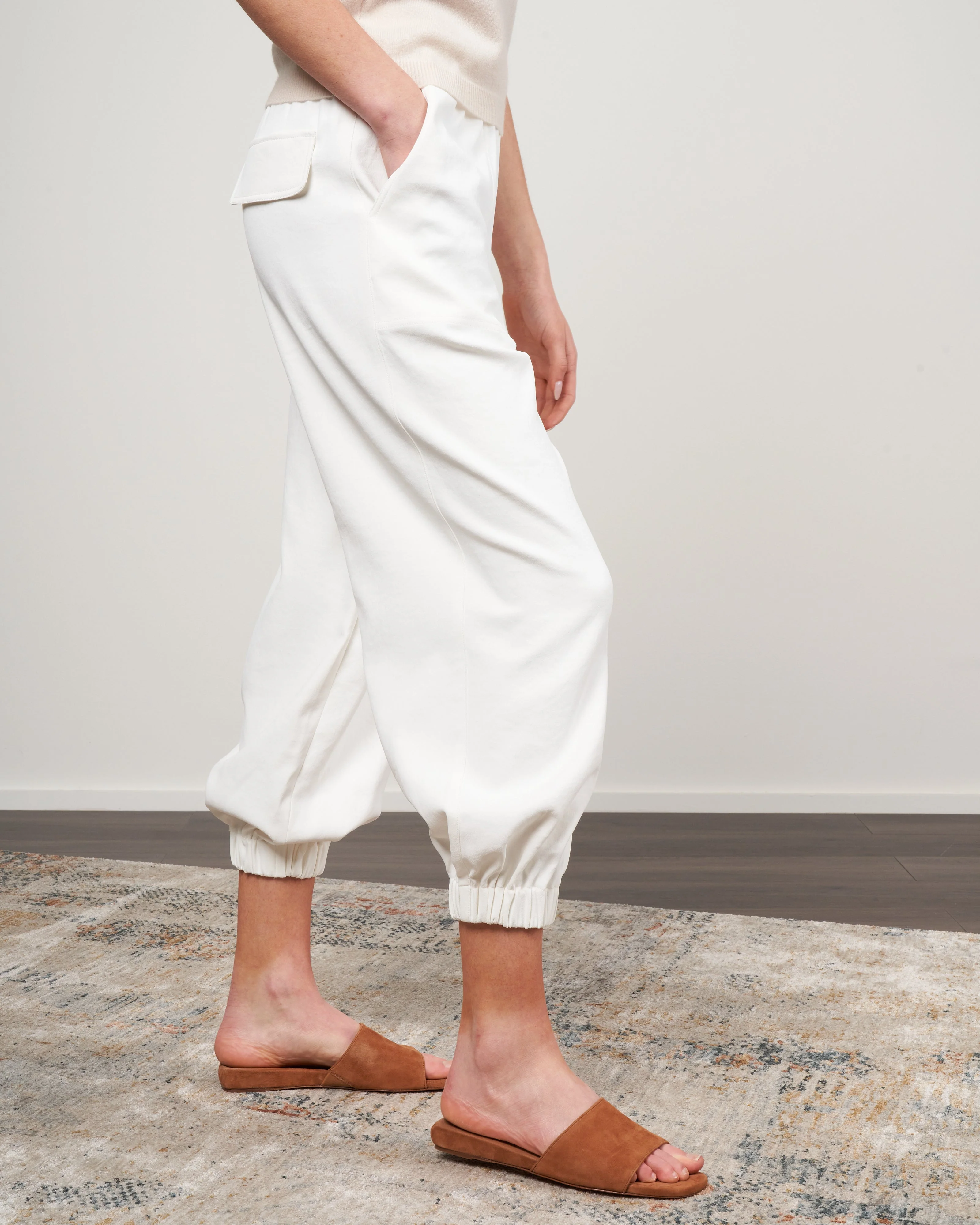 chalky drape plashet jogger - white - Image 3