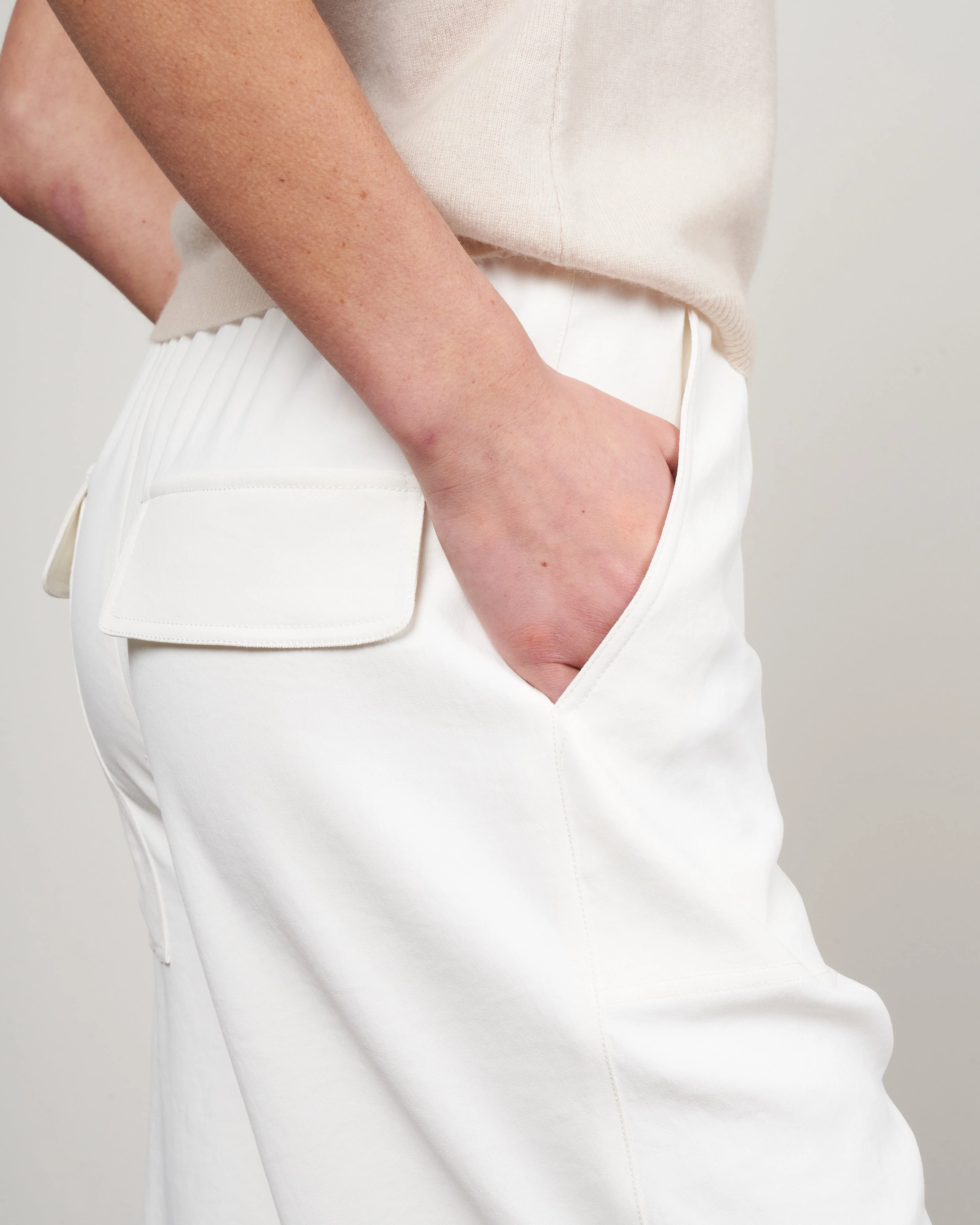 chalky drape plashet jogger - white - Image 5