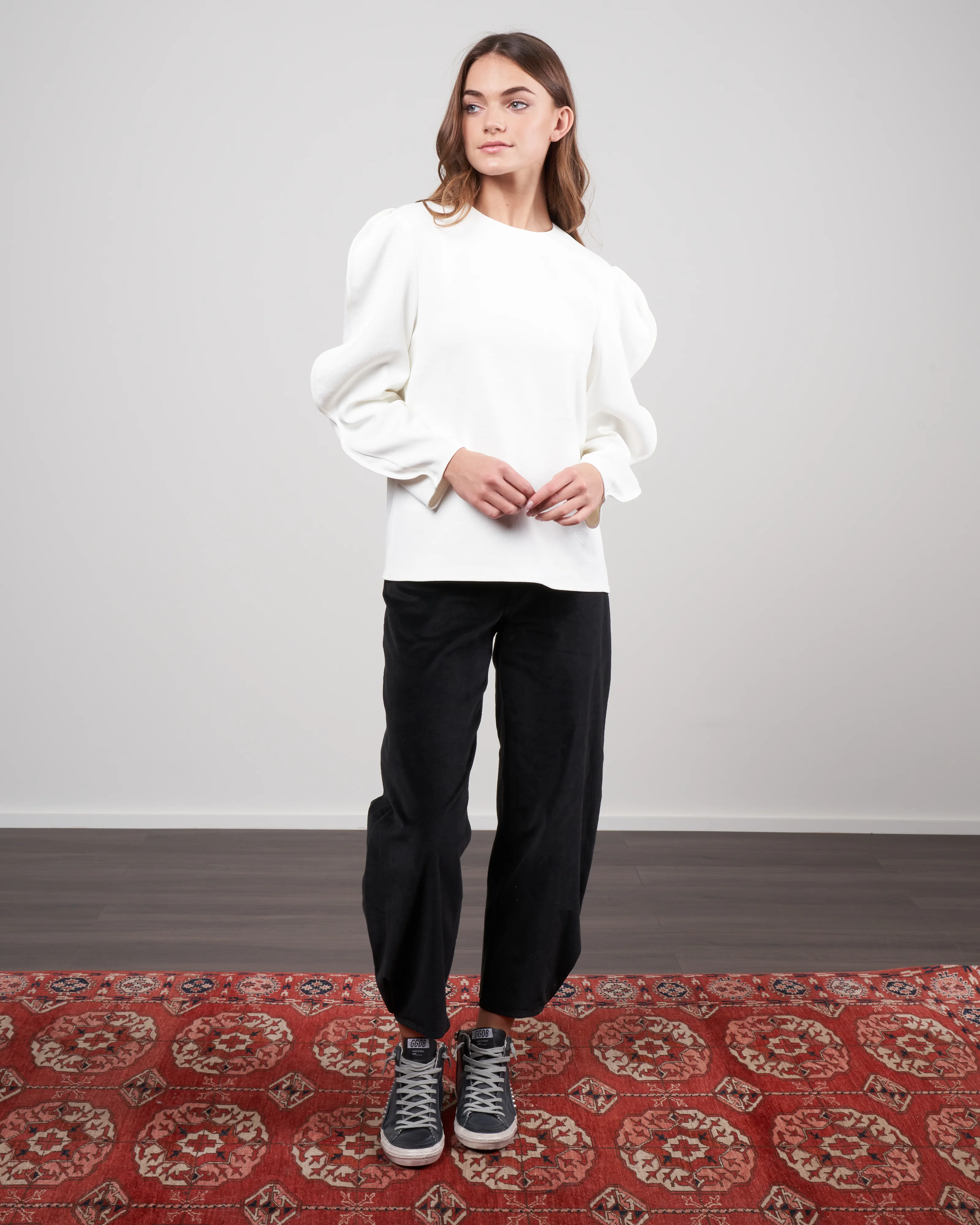 chalky drape scallop top - white - Image 2