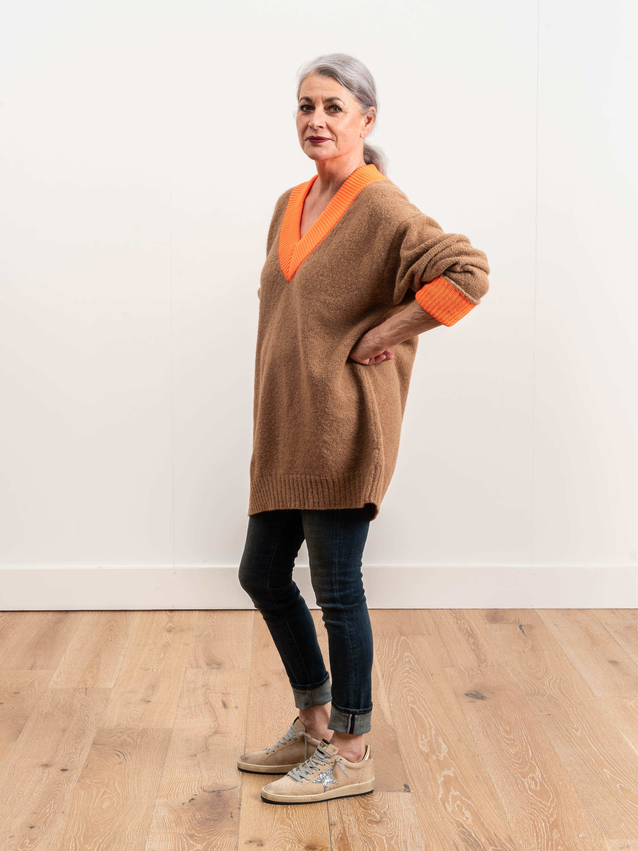 deep v-neck contrast sweater - Image 2