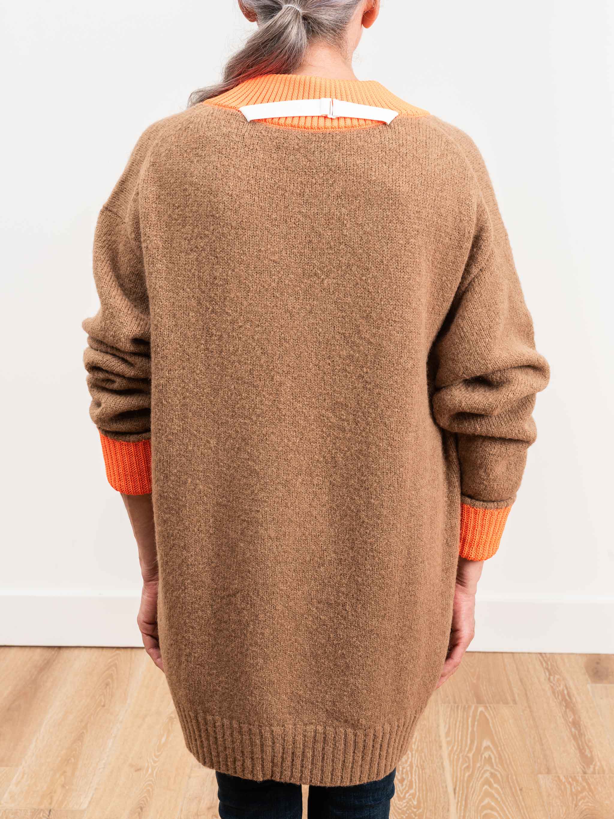 deep v-neck contrast sweater - Image 6