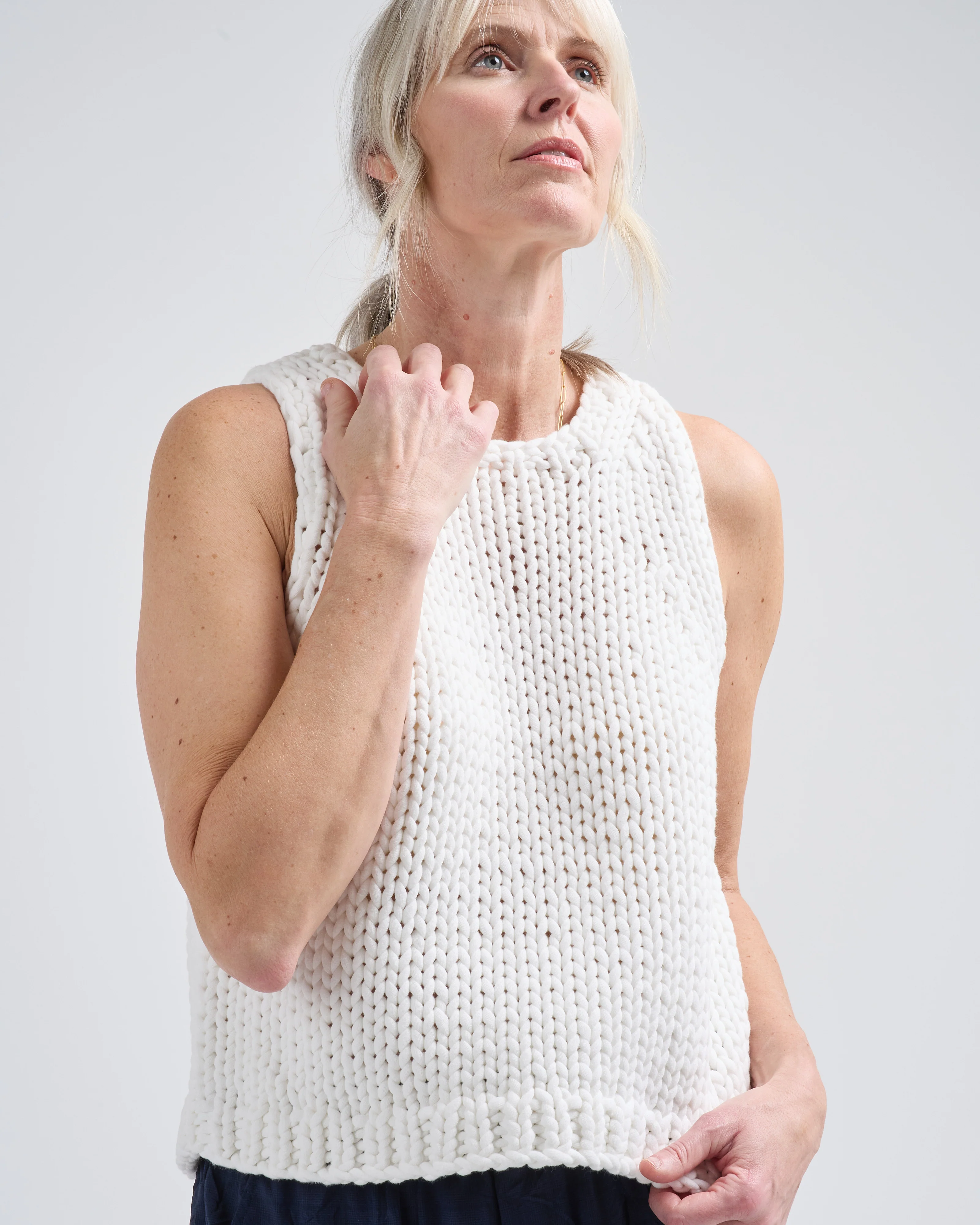 deluxe tube yarn sweater tank - Image 5
