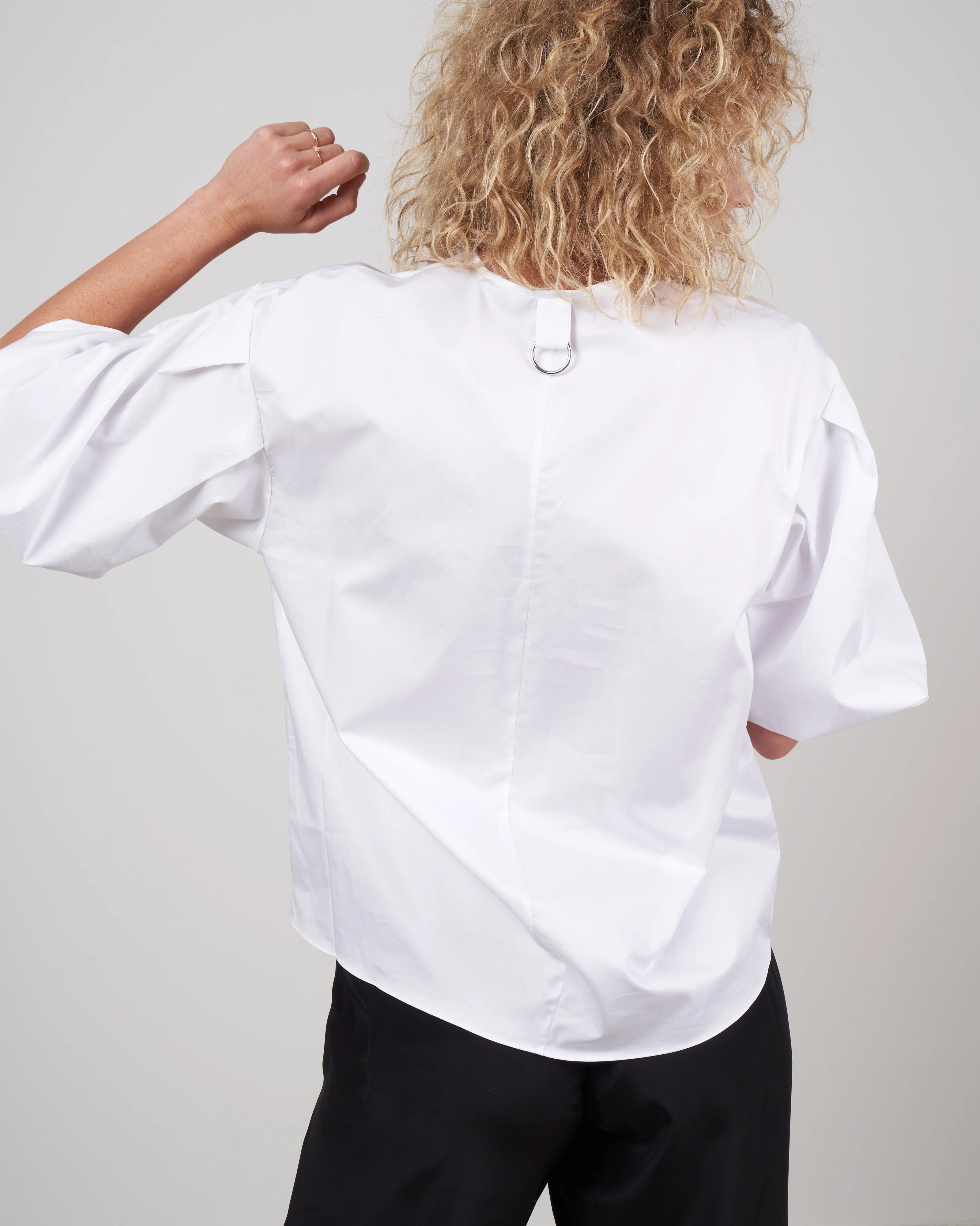 eco poplin v-neck pleated sleeve top - white - Image 4