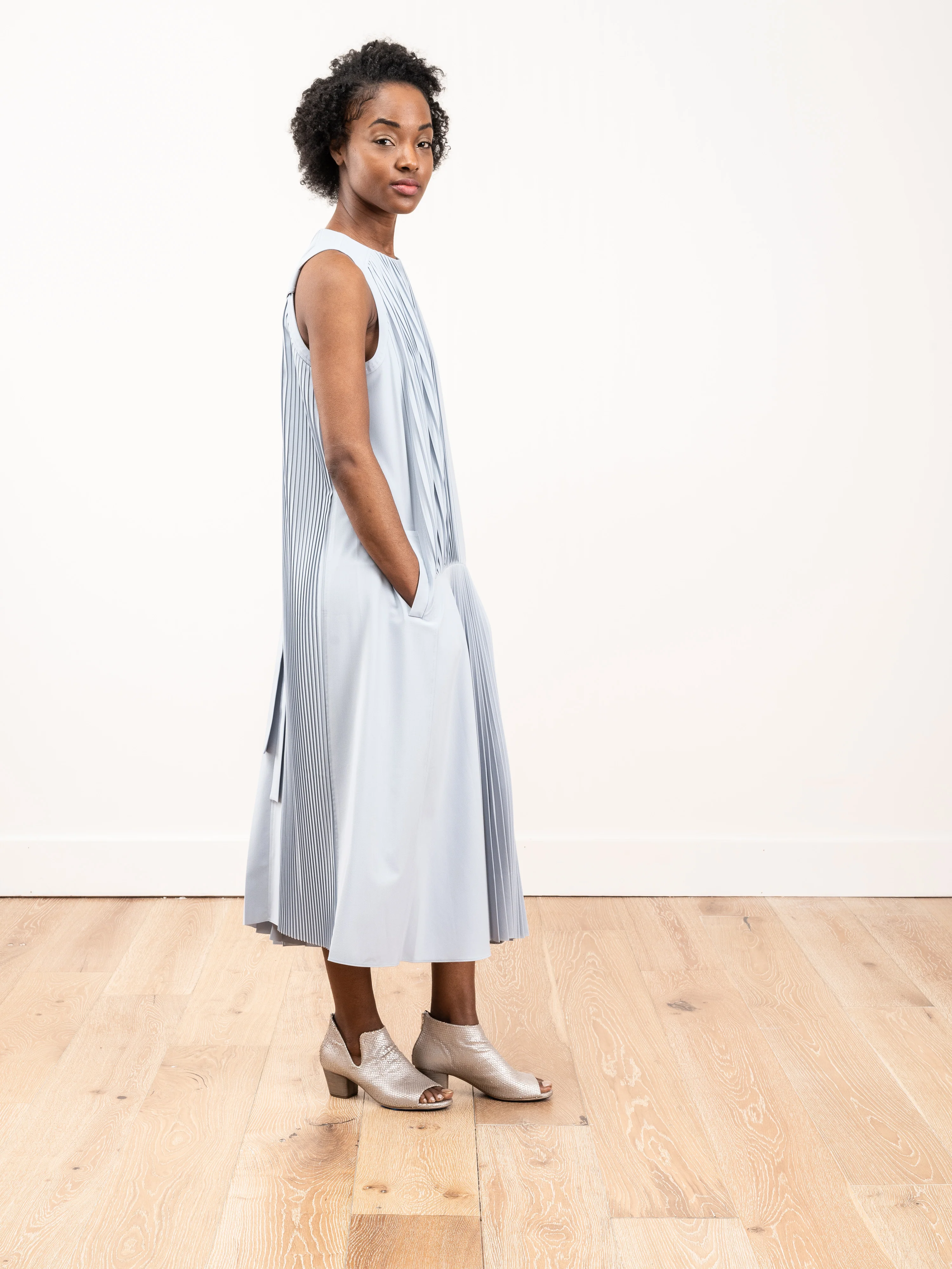 edith pleated sleeveless dress - Image 2
