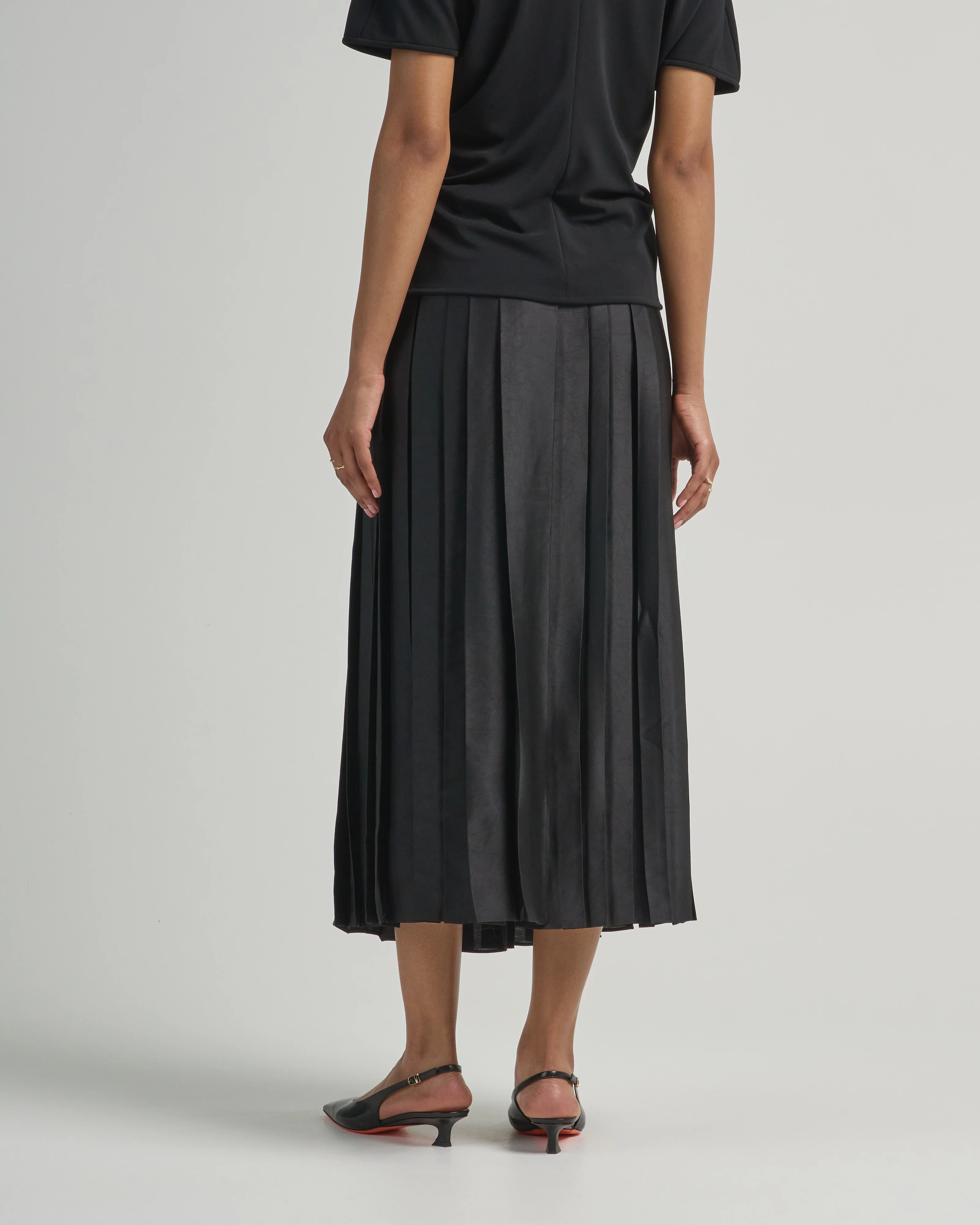 feather weight pleated pull on skirt - Image 4