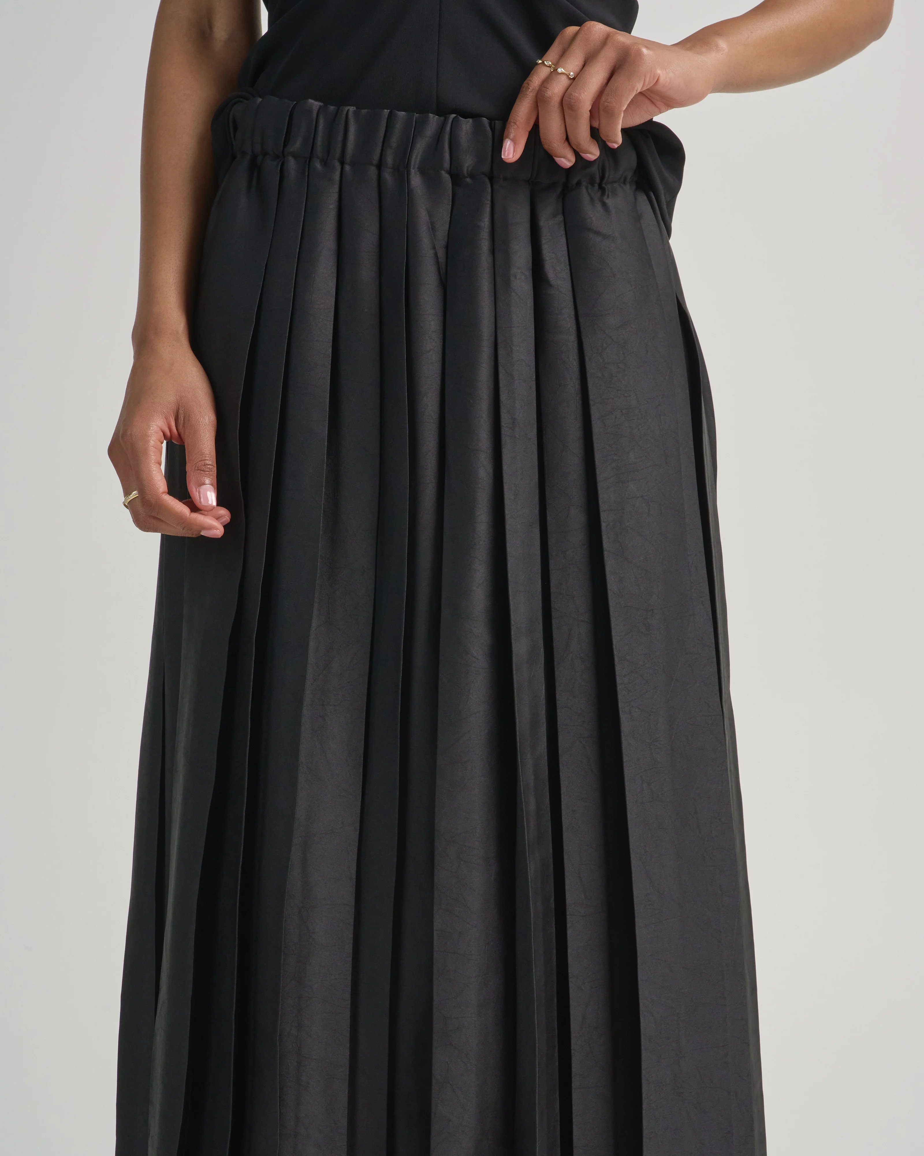 feather weight pleated pull on skirt - Image 5