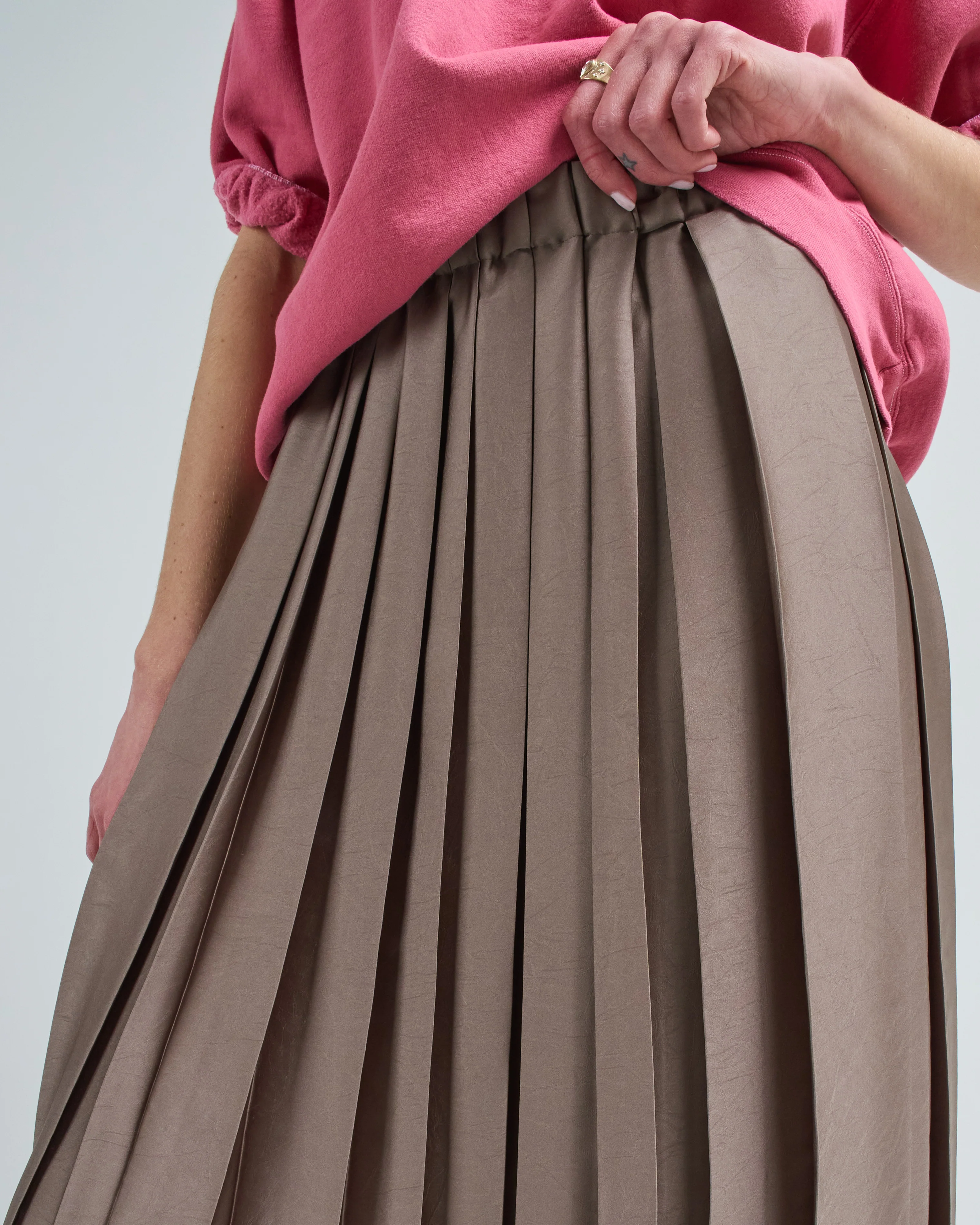 feather weight pleated pull on skirt - Image 2