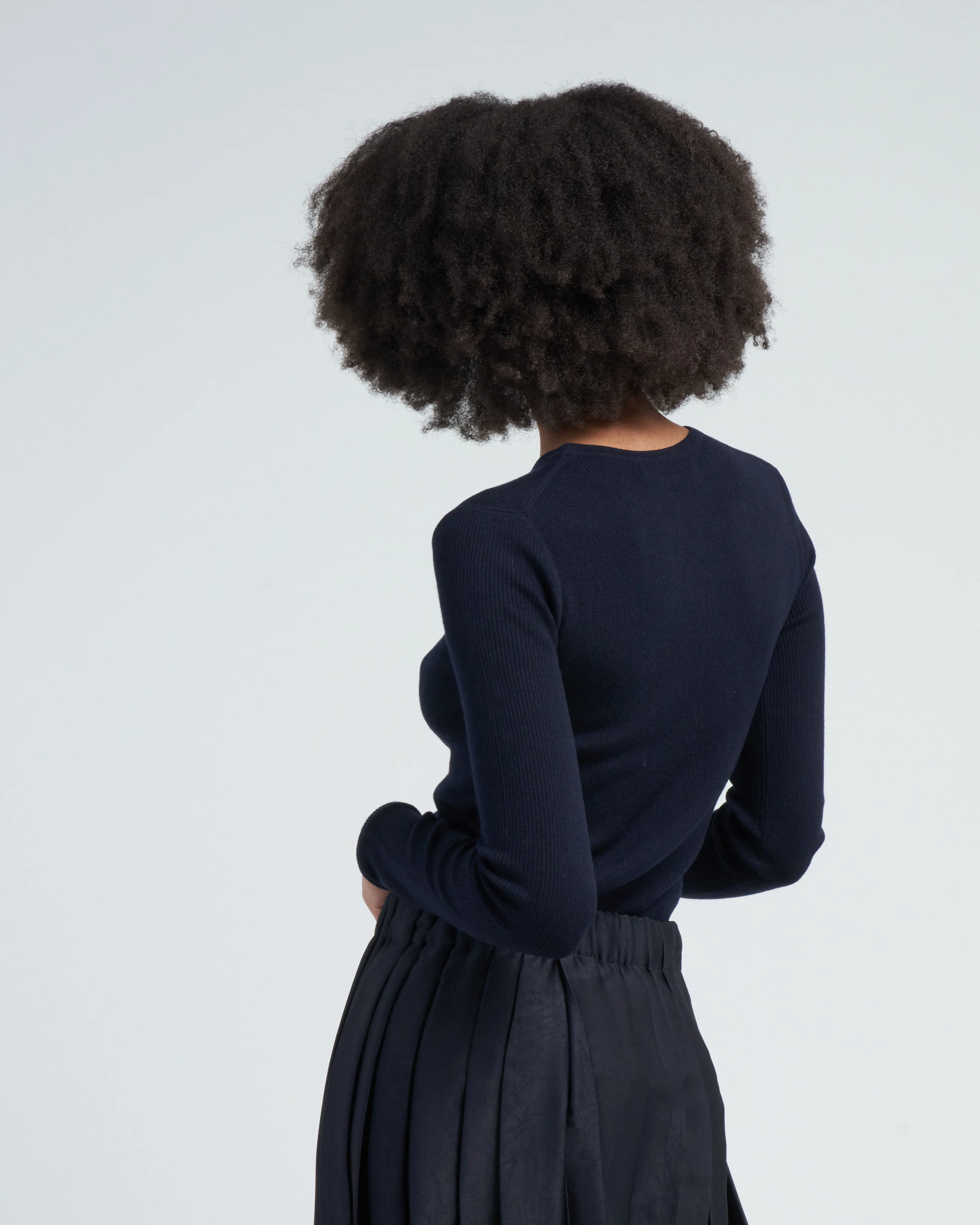 feather weight ribbed sweater crewneck pullover - navy - Image 4