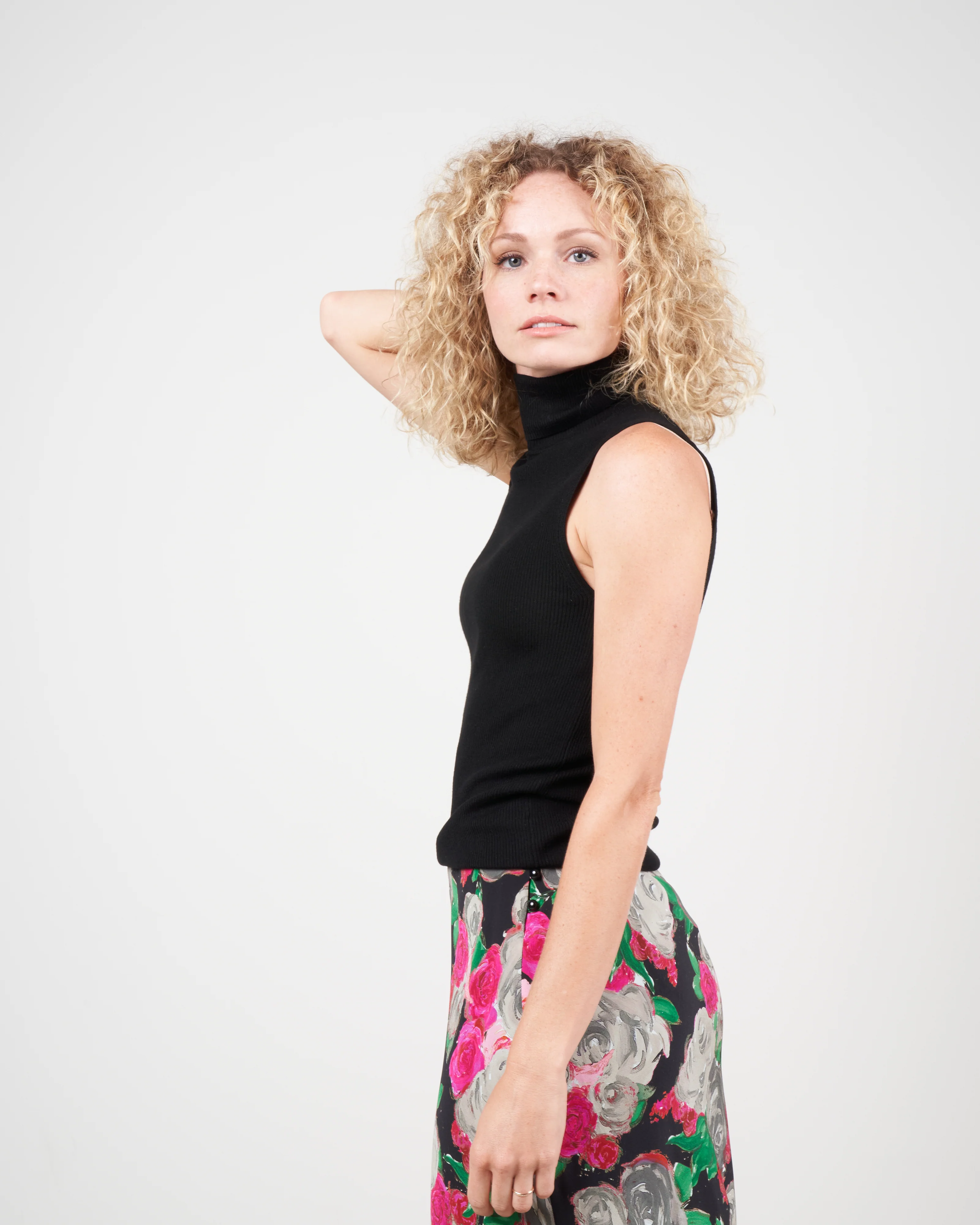featherweight ribbed turtleneck tank - black - Image 4