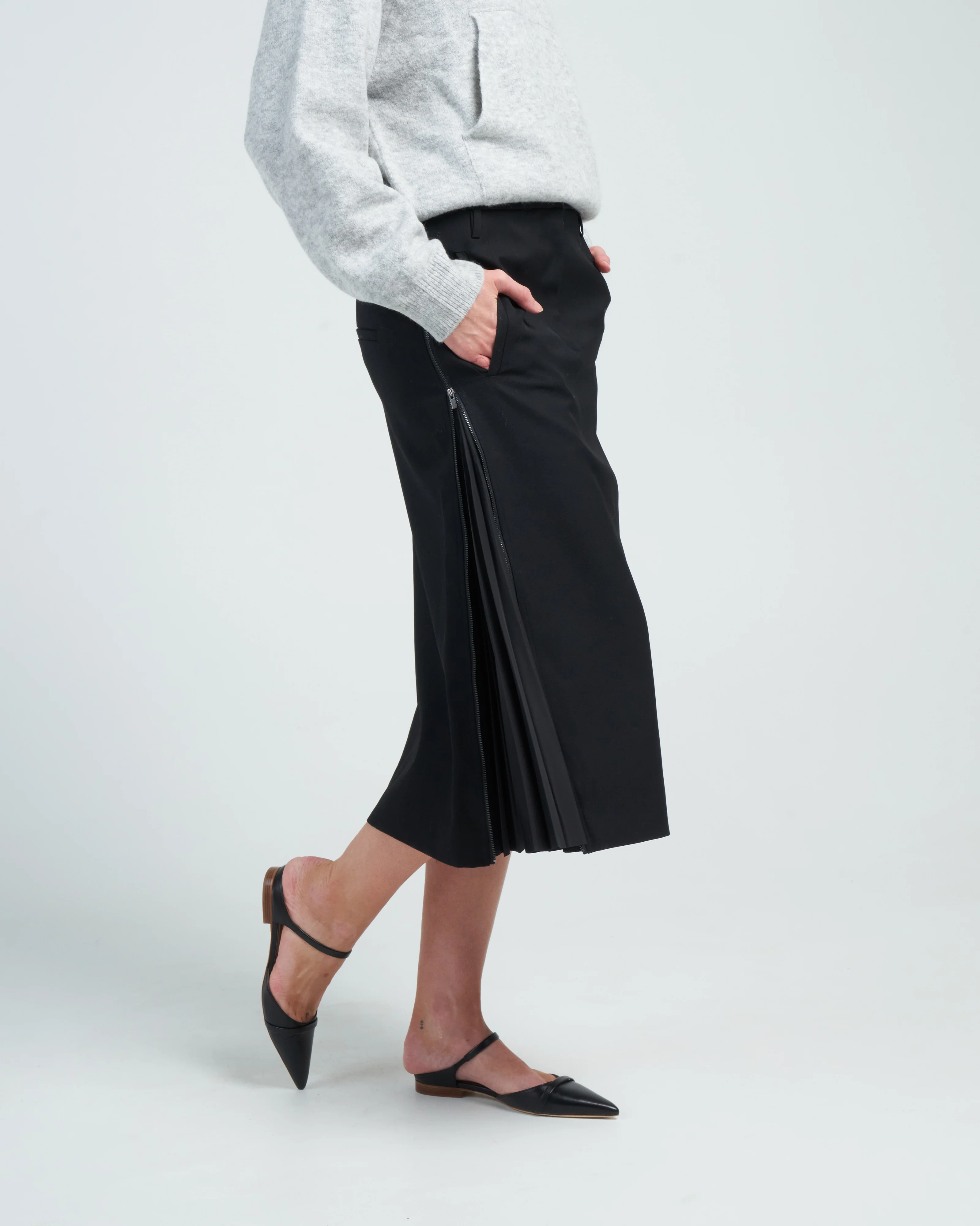 grain de poudre trouser skirt with pleat panel - black - Image 2