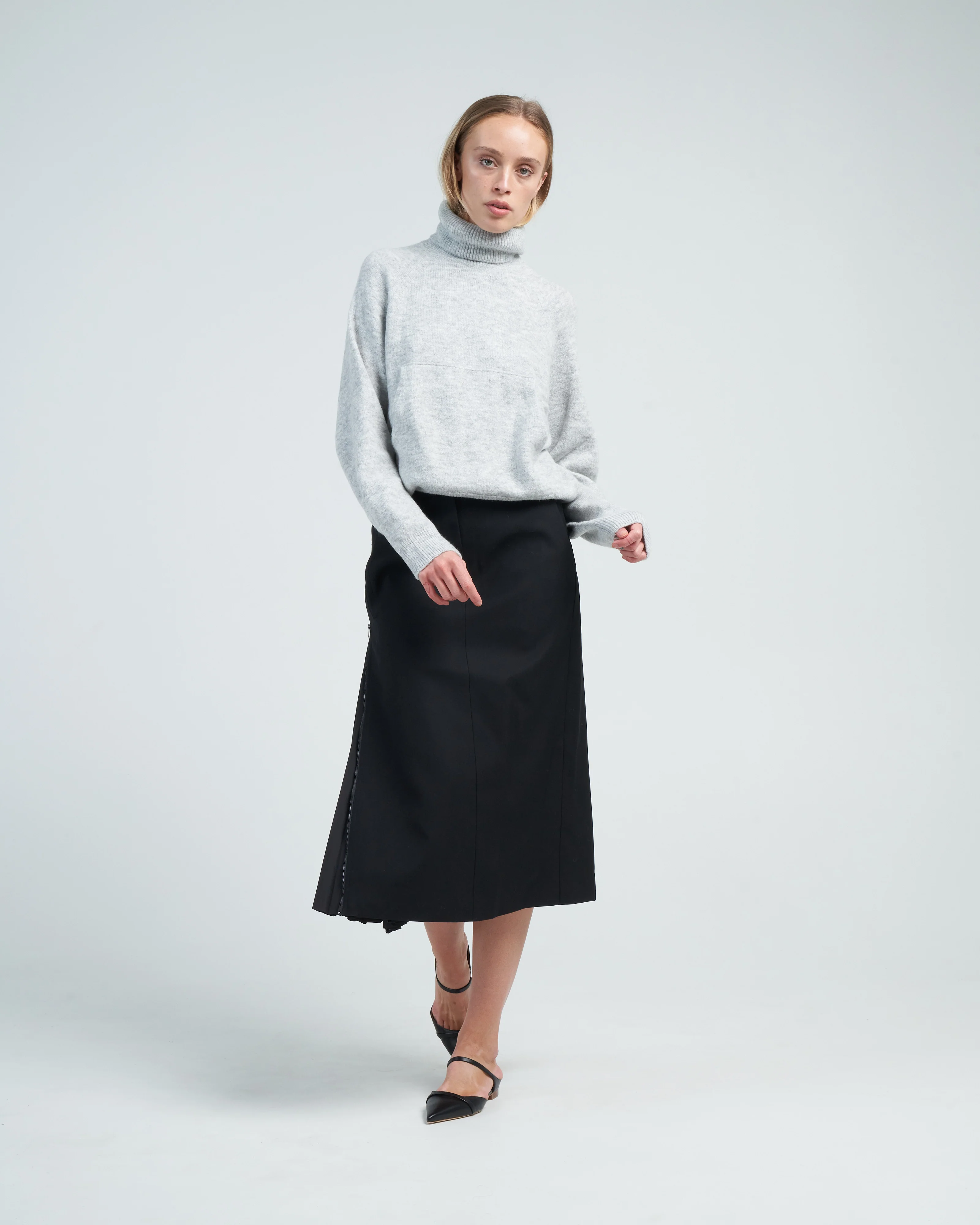 grain de poudre trouser skirt with pleat panel - black - Image 3