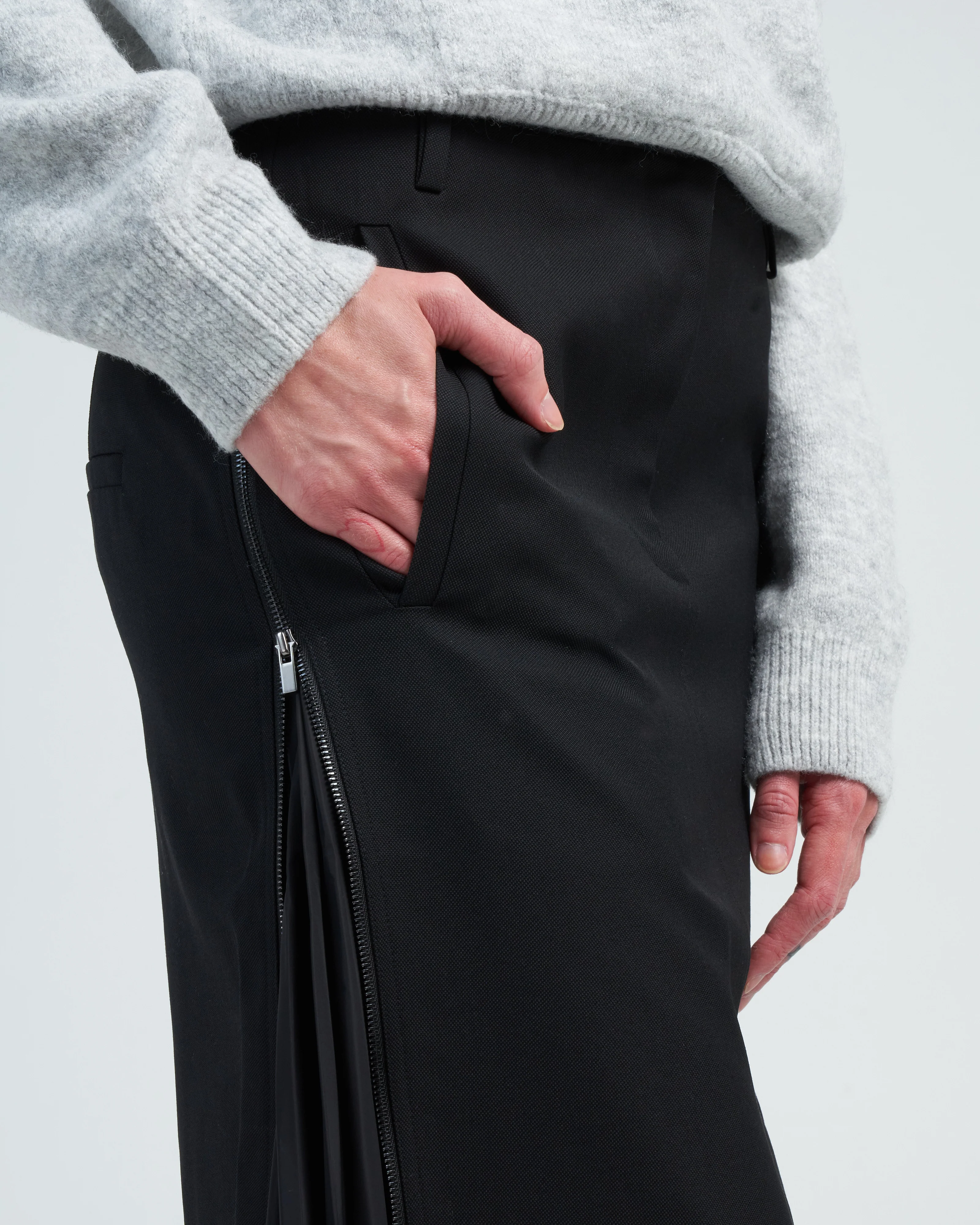 grain de poudre trouser skirt with pleat panel - black - Image 5