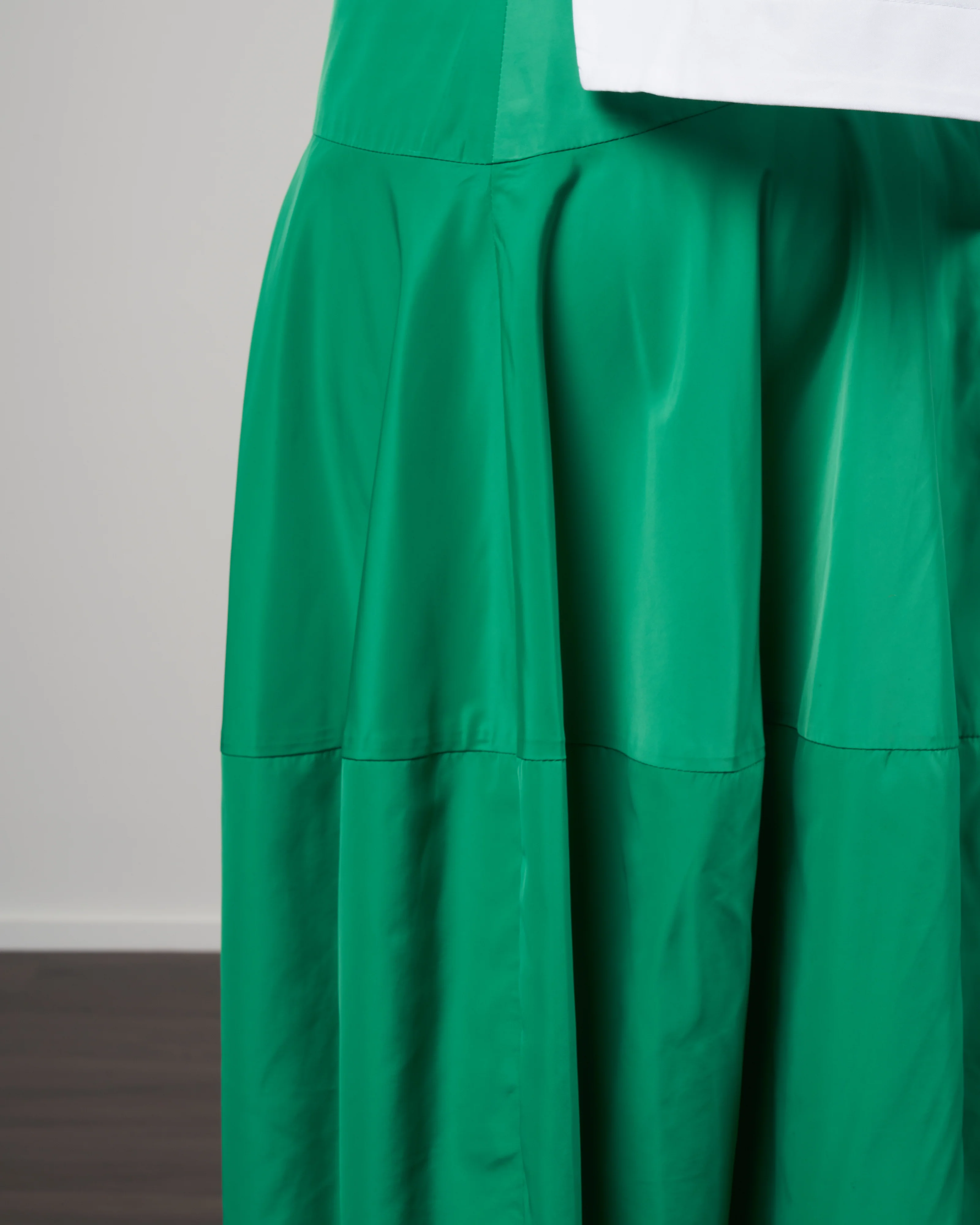 italian sporty nylon asymmetrical balloon skirt - jadeite green - Image 5