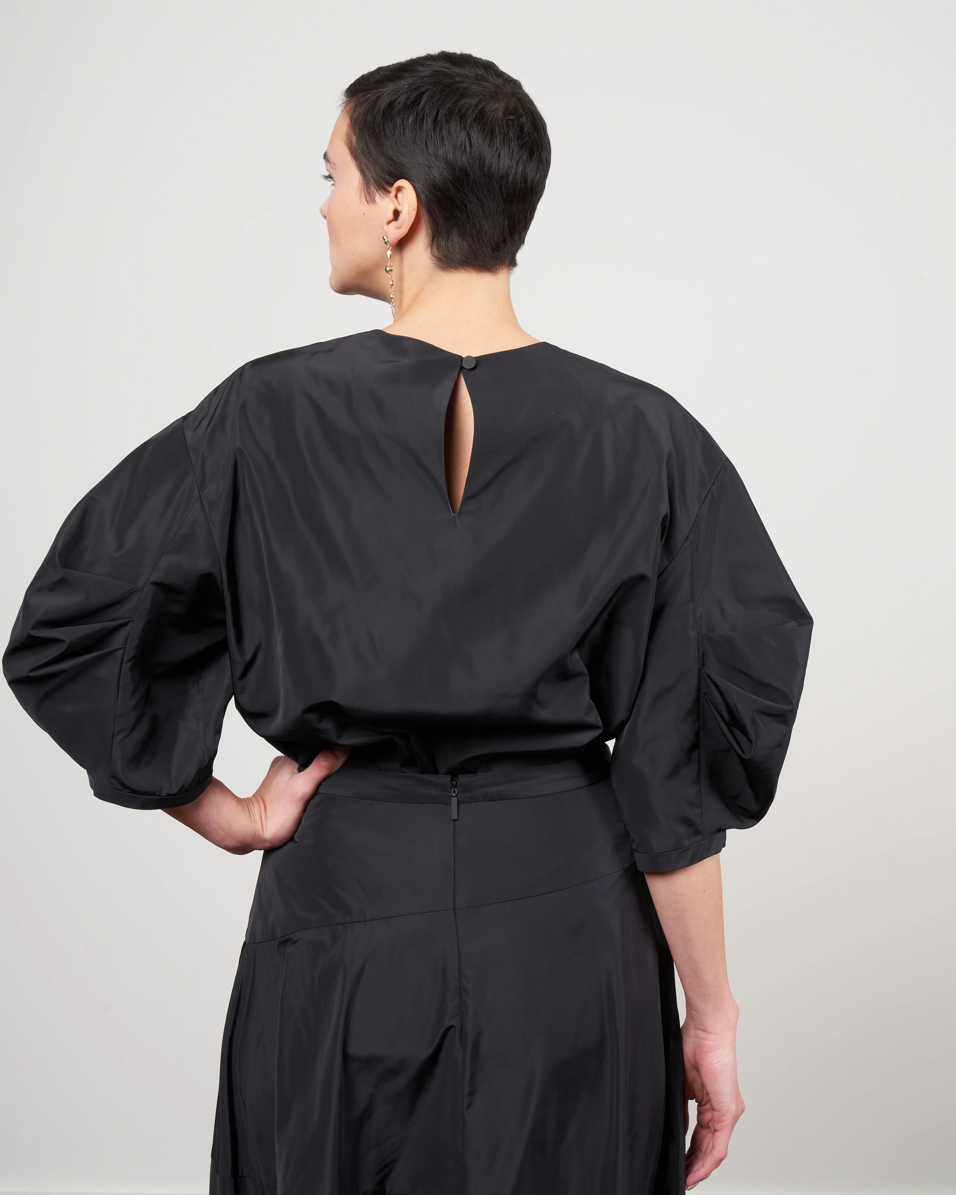 italian sporty nylon pleat sleeve top - black - Image 3