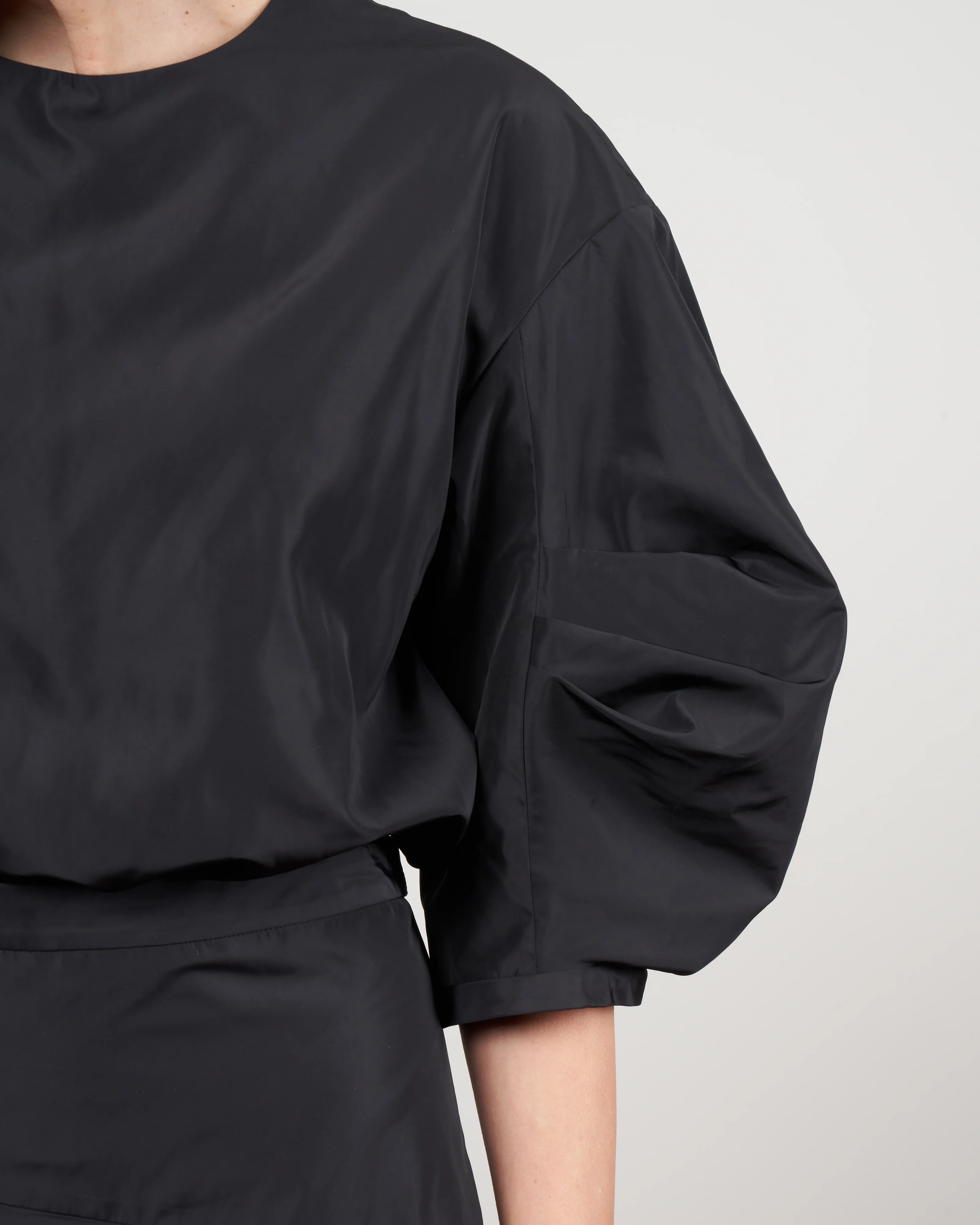 italian sporty nylon pleat sleeve top - black - Image 4