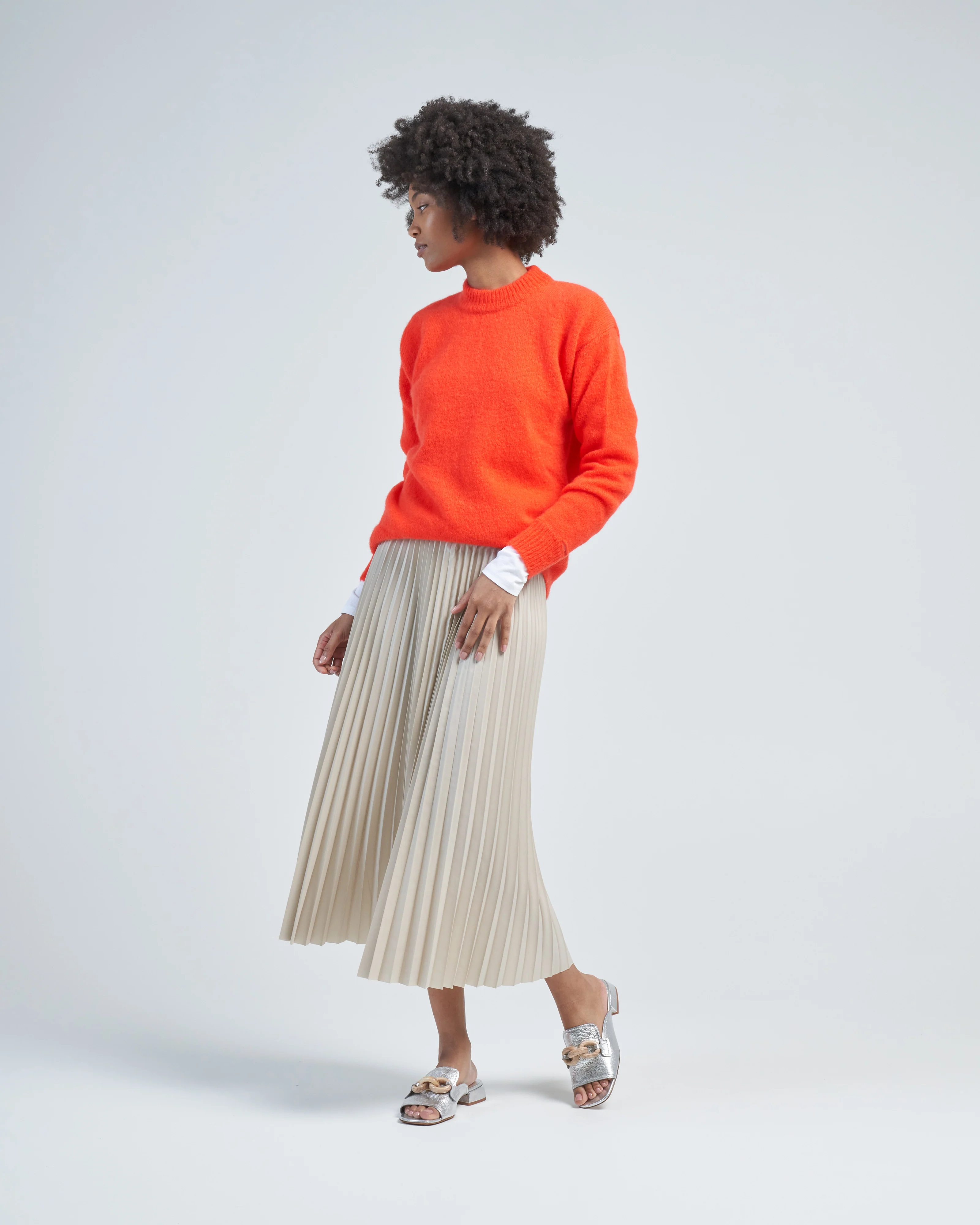 italian sporty nylon sunray pleated pull on skirt - Image 2