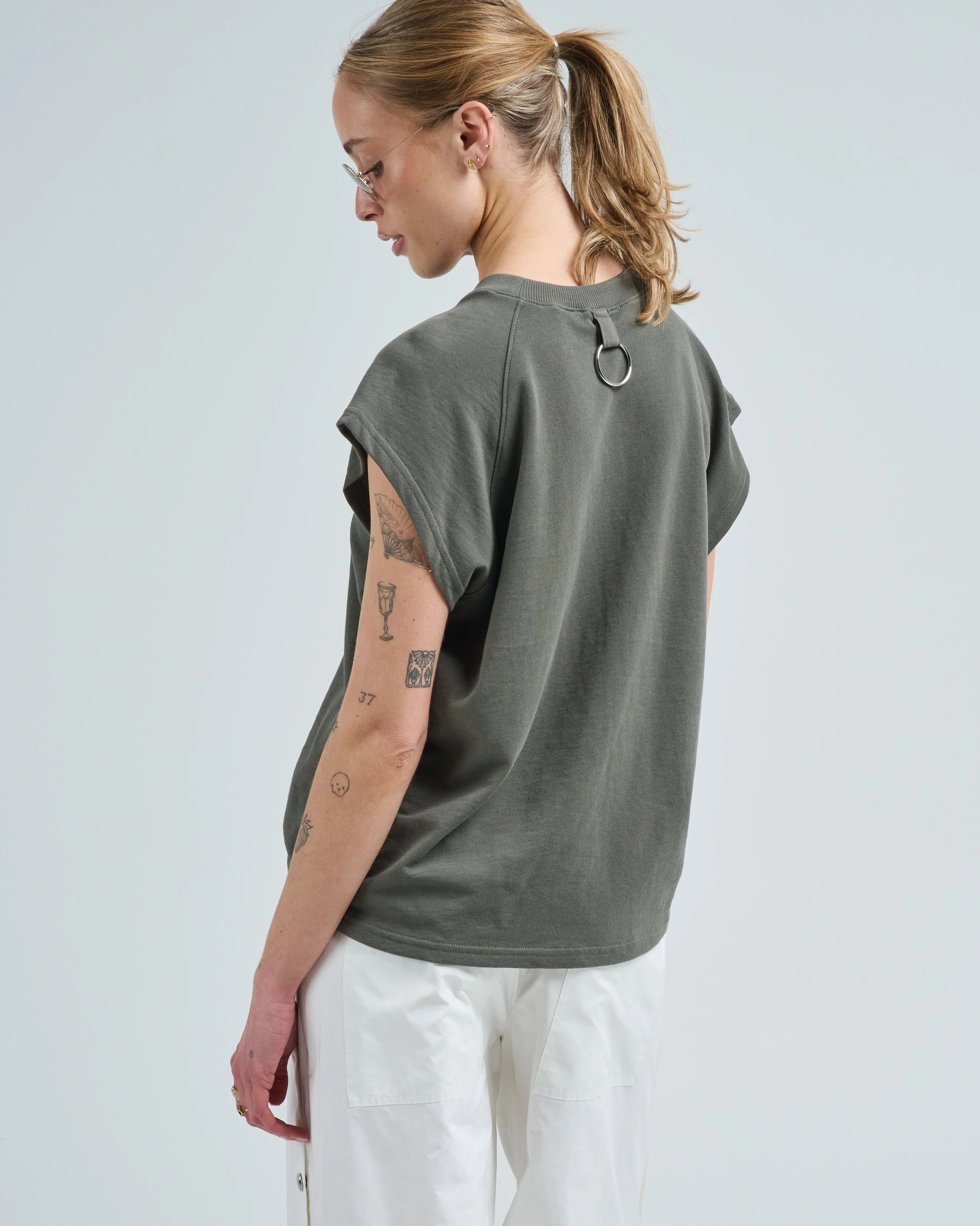 light weight sweatshirting sleeveless easy top - Image 4