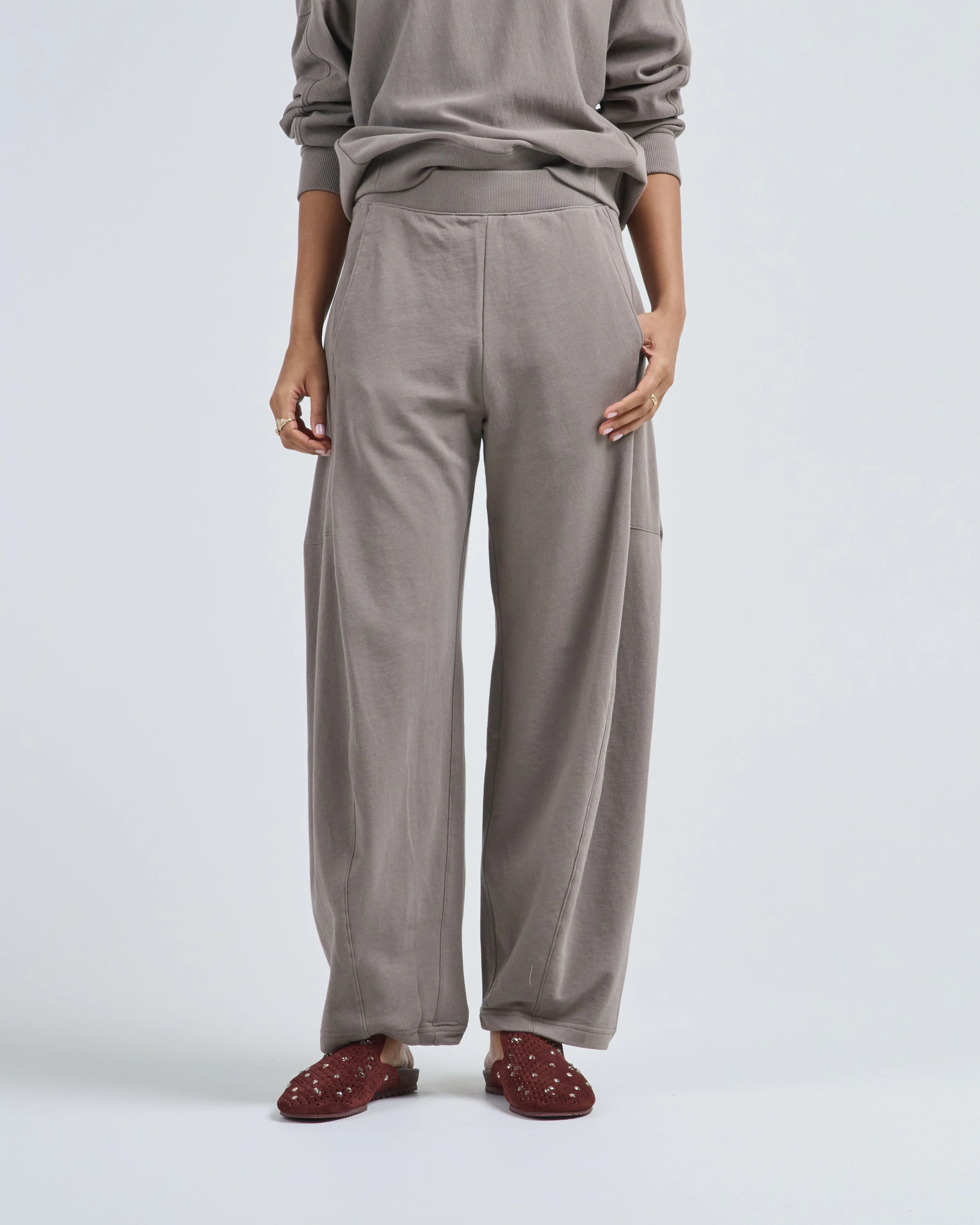 light weight sweatshirting winslow pant - Image 2