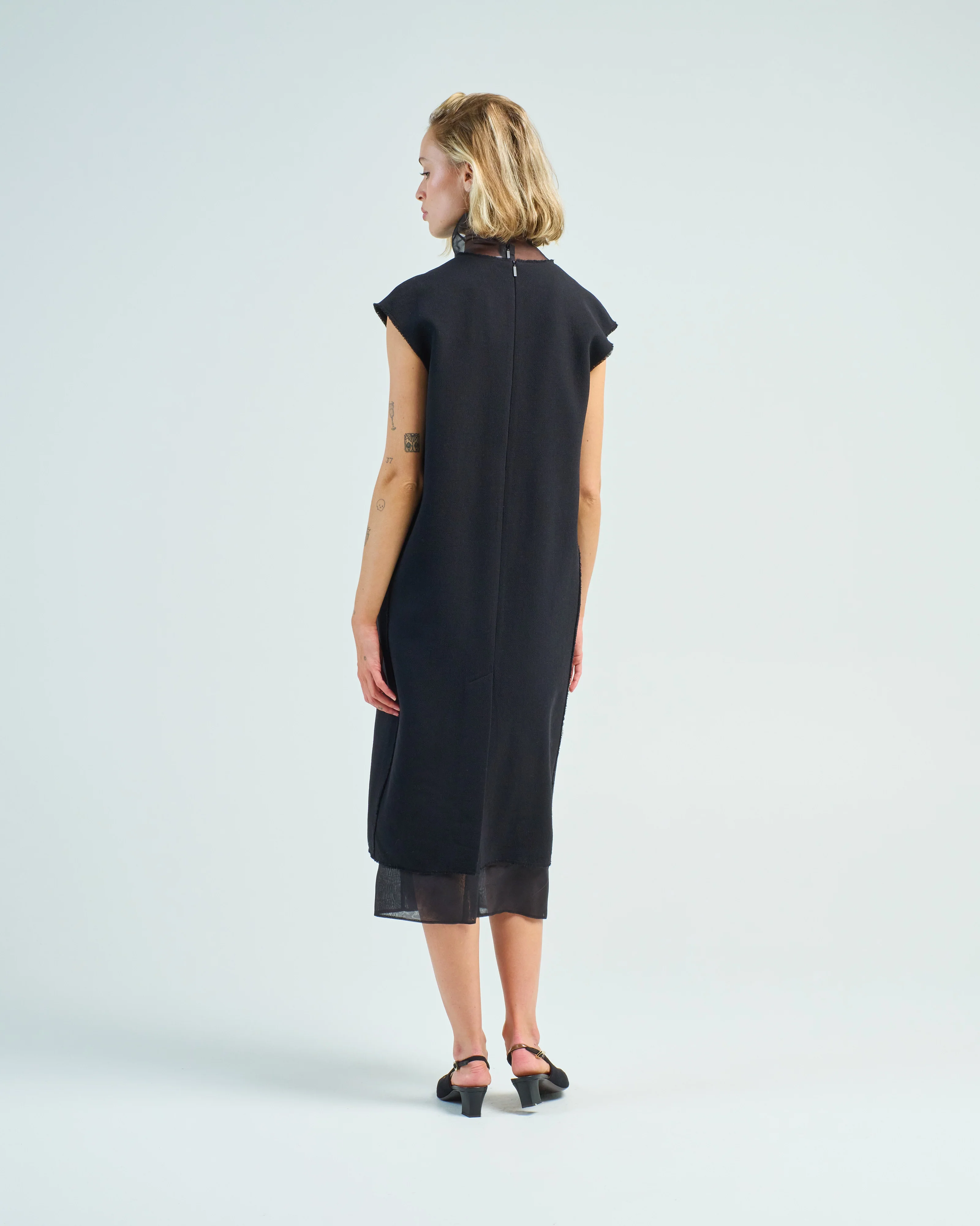 melee crepe v-neck dress with organza lining - Image 5