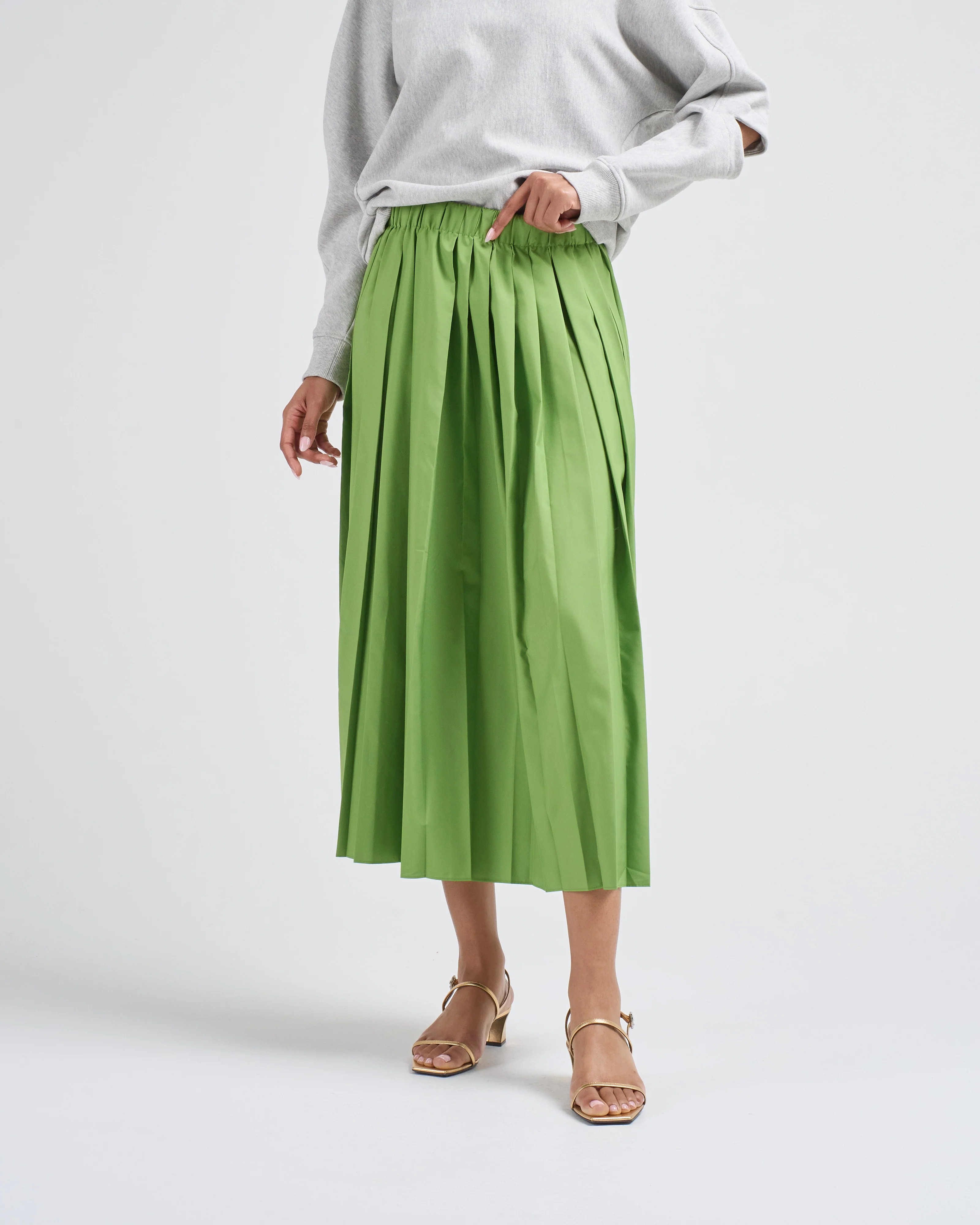 nylon pleated pull on skirt - Image 3