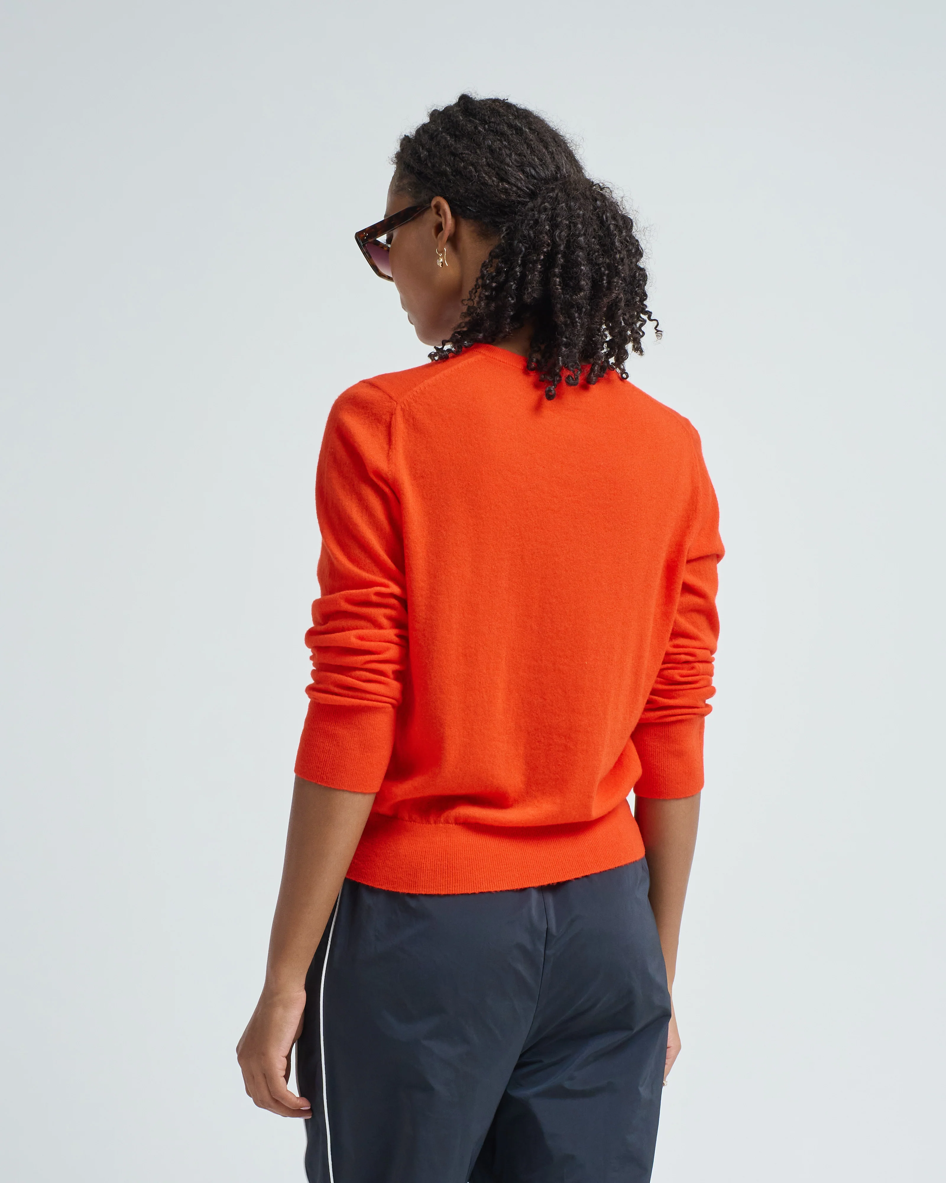 skinlike mercerized wool shrunken vneck sweater - Image 4