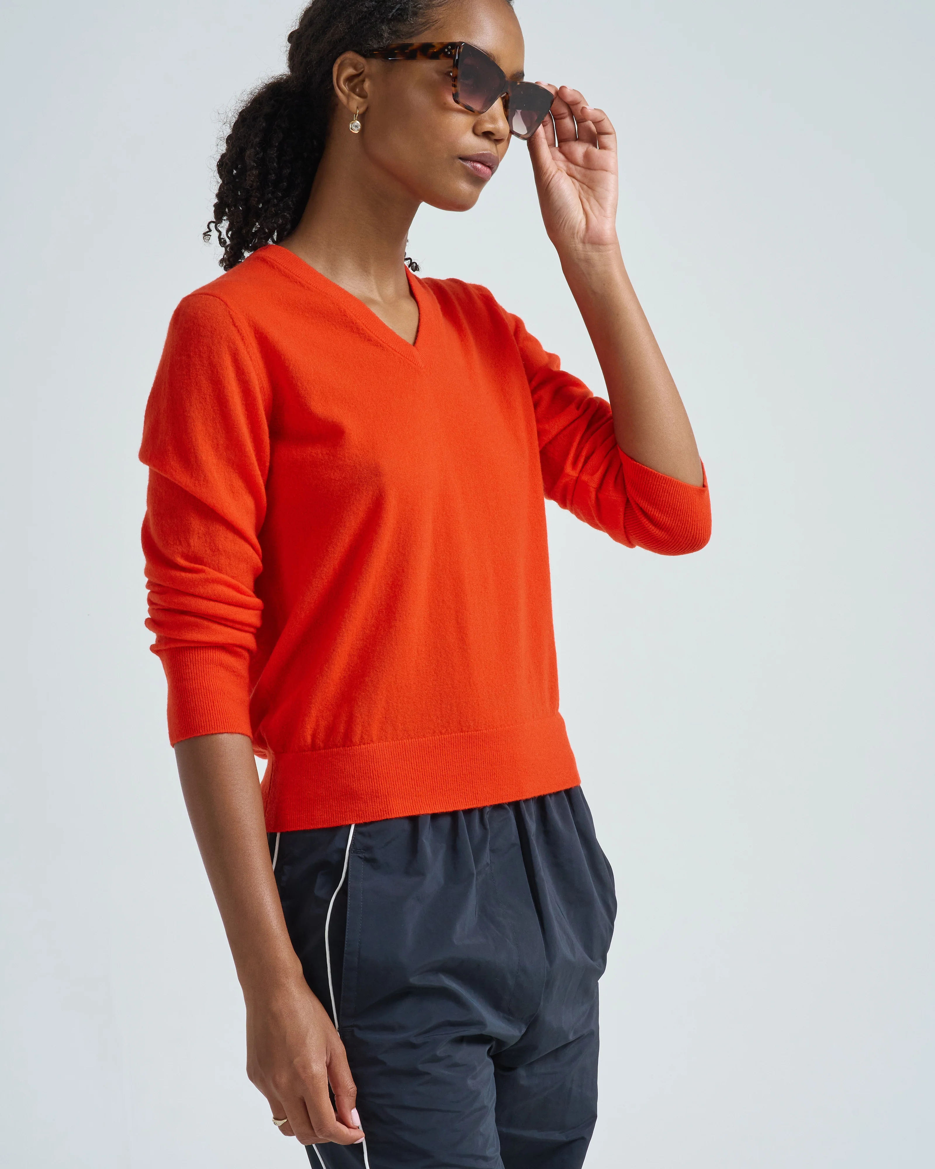 skinlike mercerized wool shrunken vneck sweater - Image 5