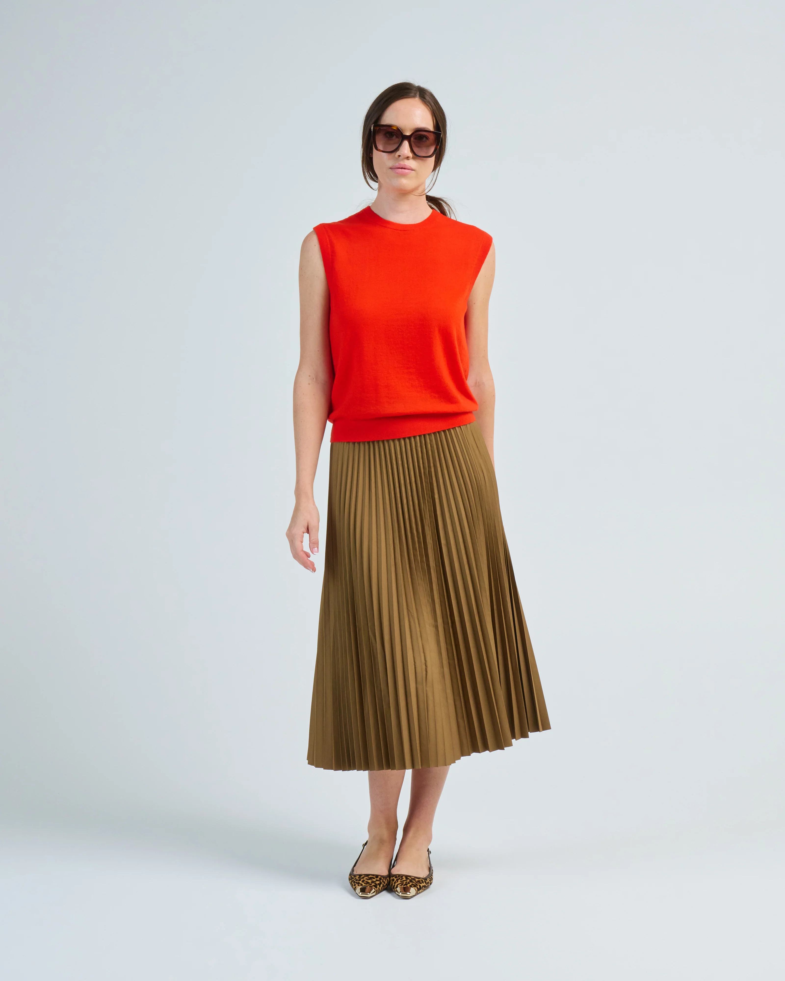 skinlike mercerized wool sleeveless sweater - Image 3