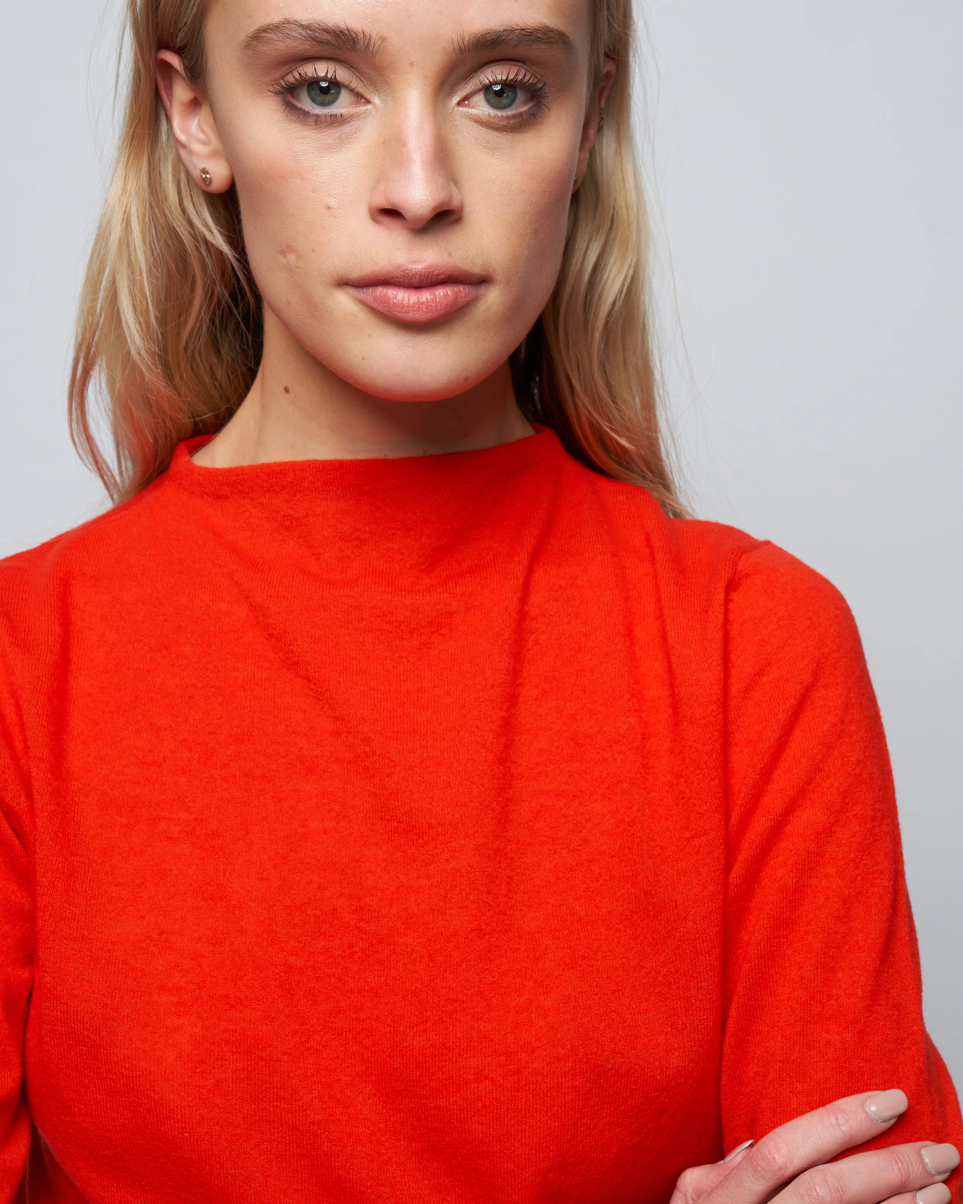skinlike mercerized wool soft sheer pullover - red - Image 5