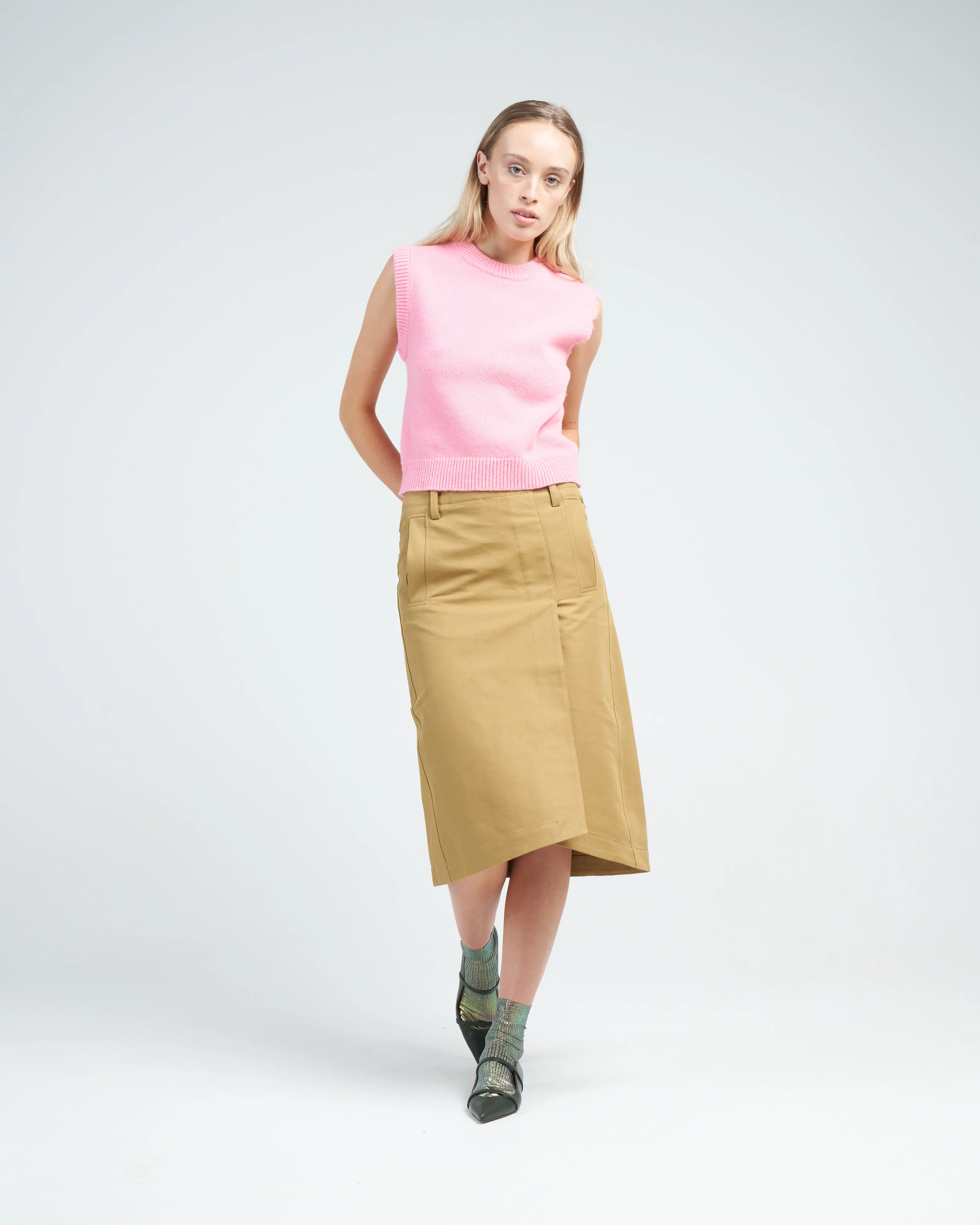 soft lambswool distressed vest - pink - Image 2