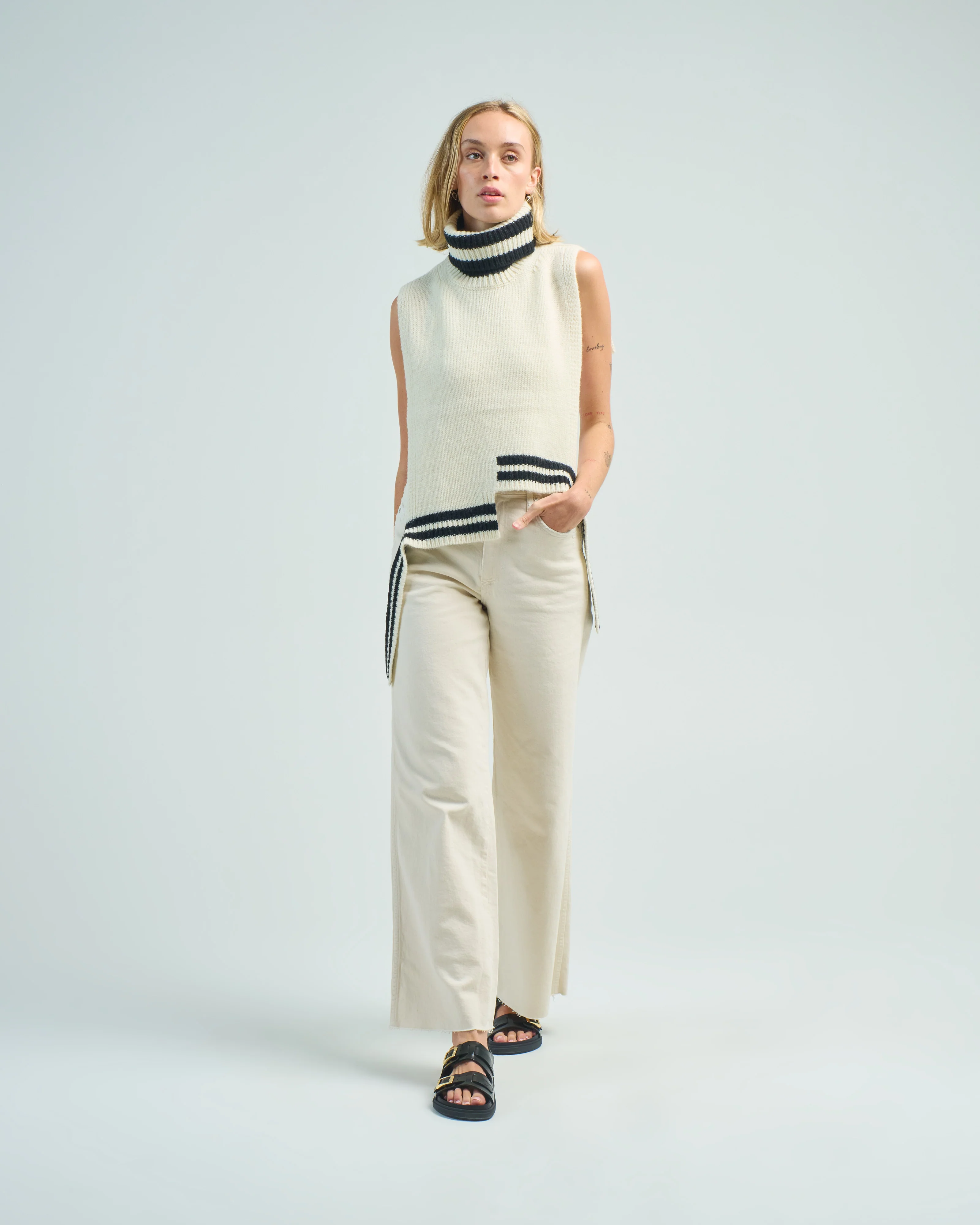 soft lambswool sporty turtleneck dicky sweater - Image 3