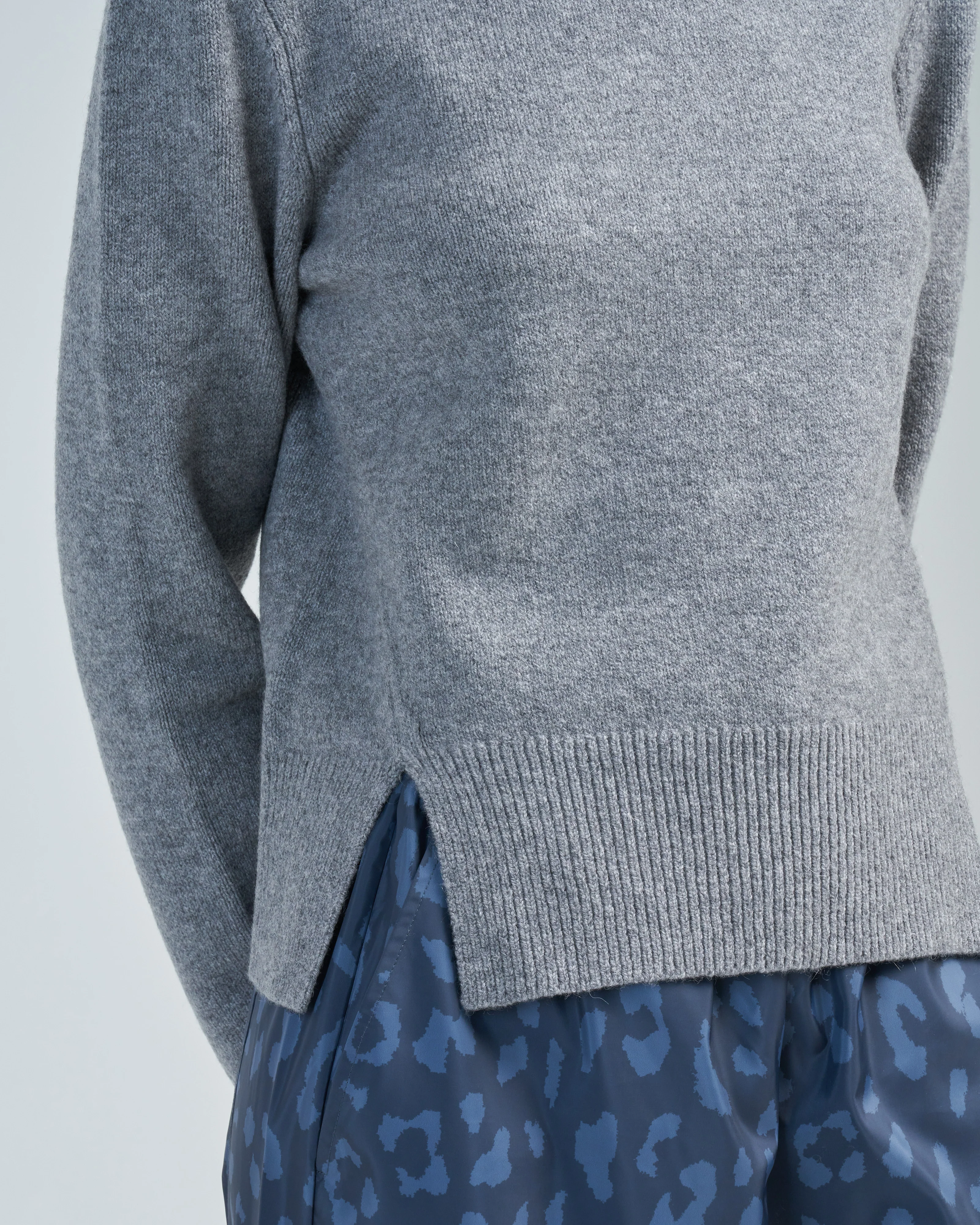 stretch cashmere crewneck pullover - Image 2