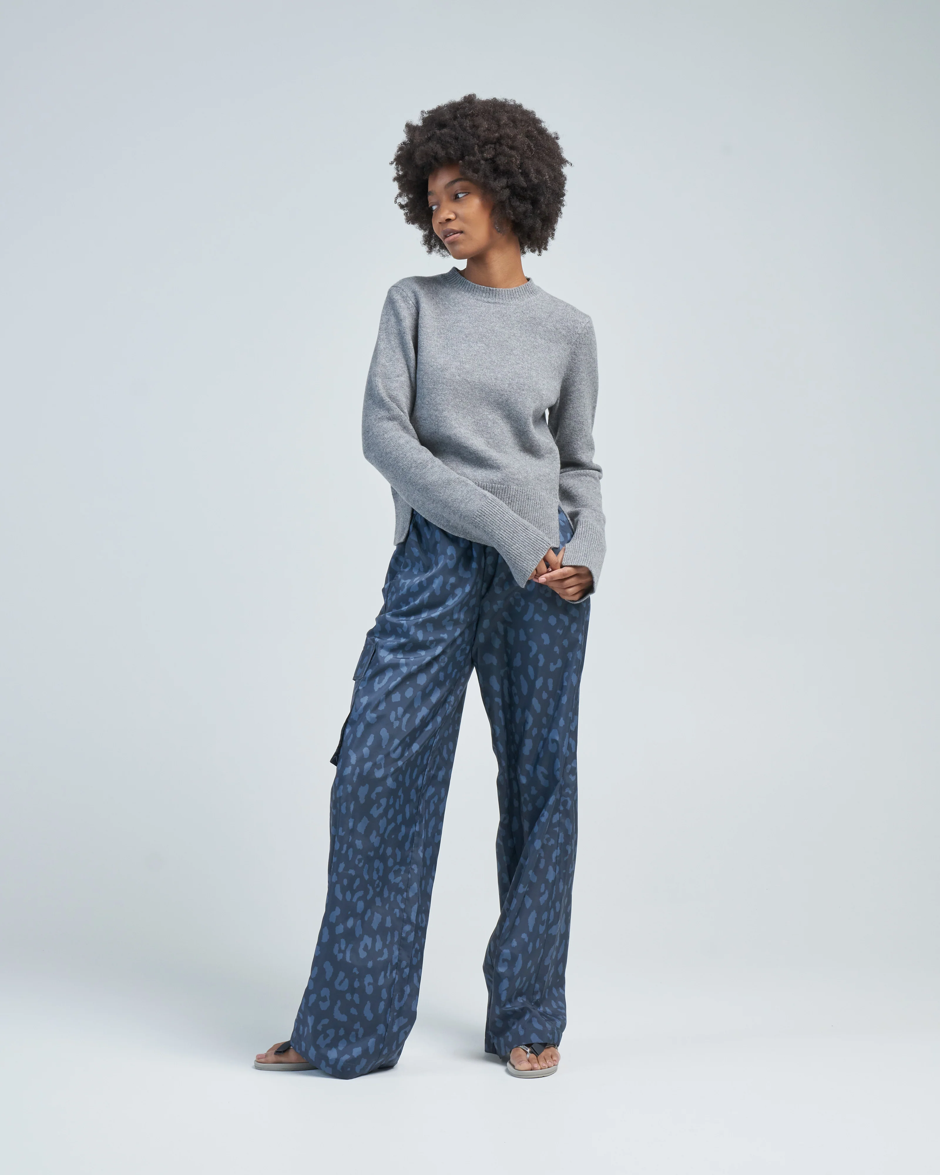 stretch cashmere crewneck pullover - Image 3