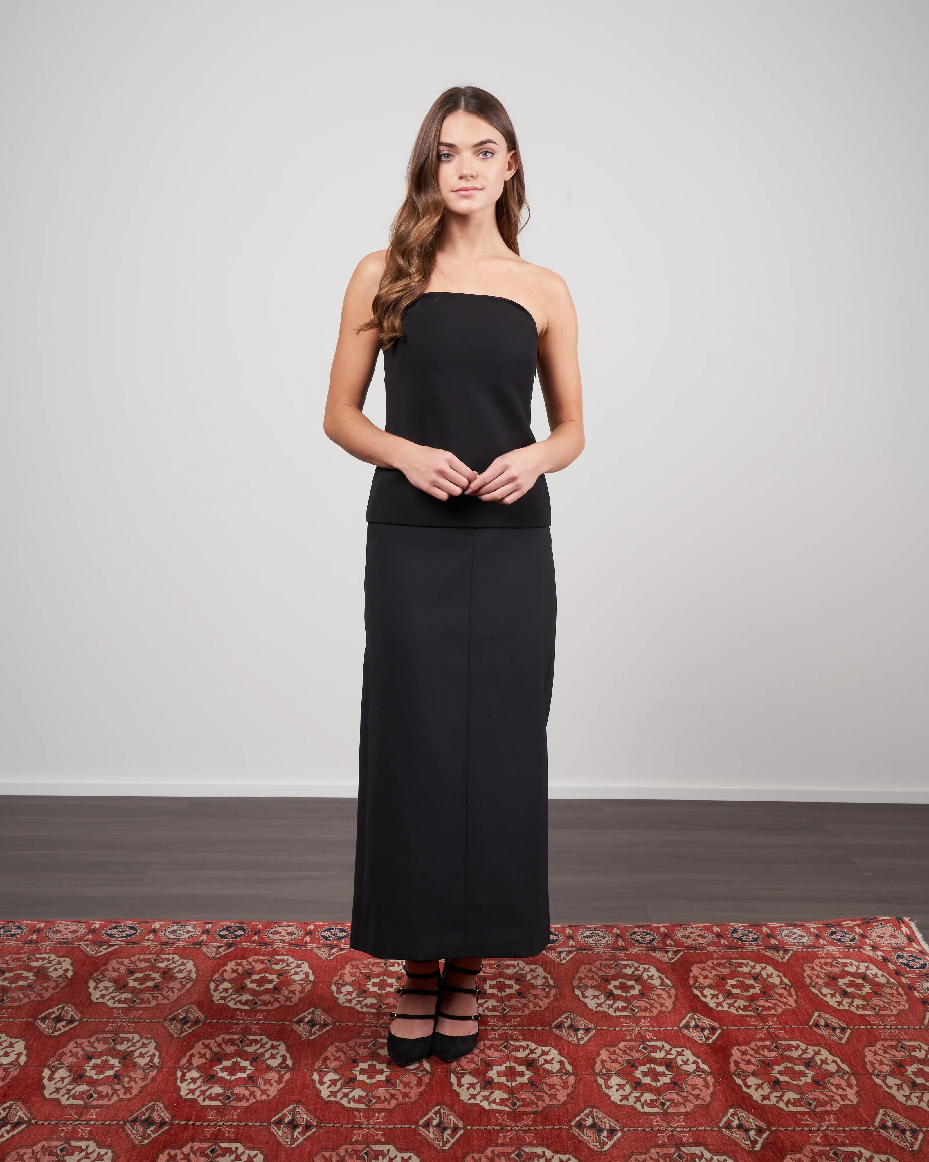 structured crepe tube top - black - Image 2
