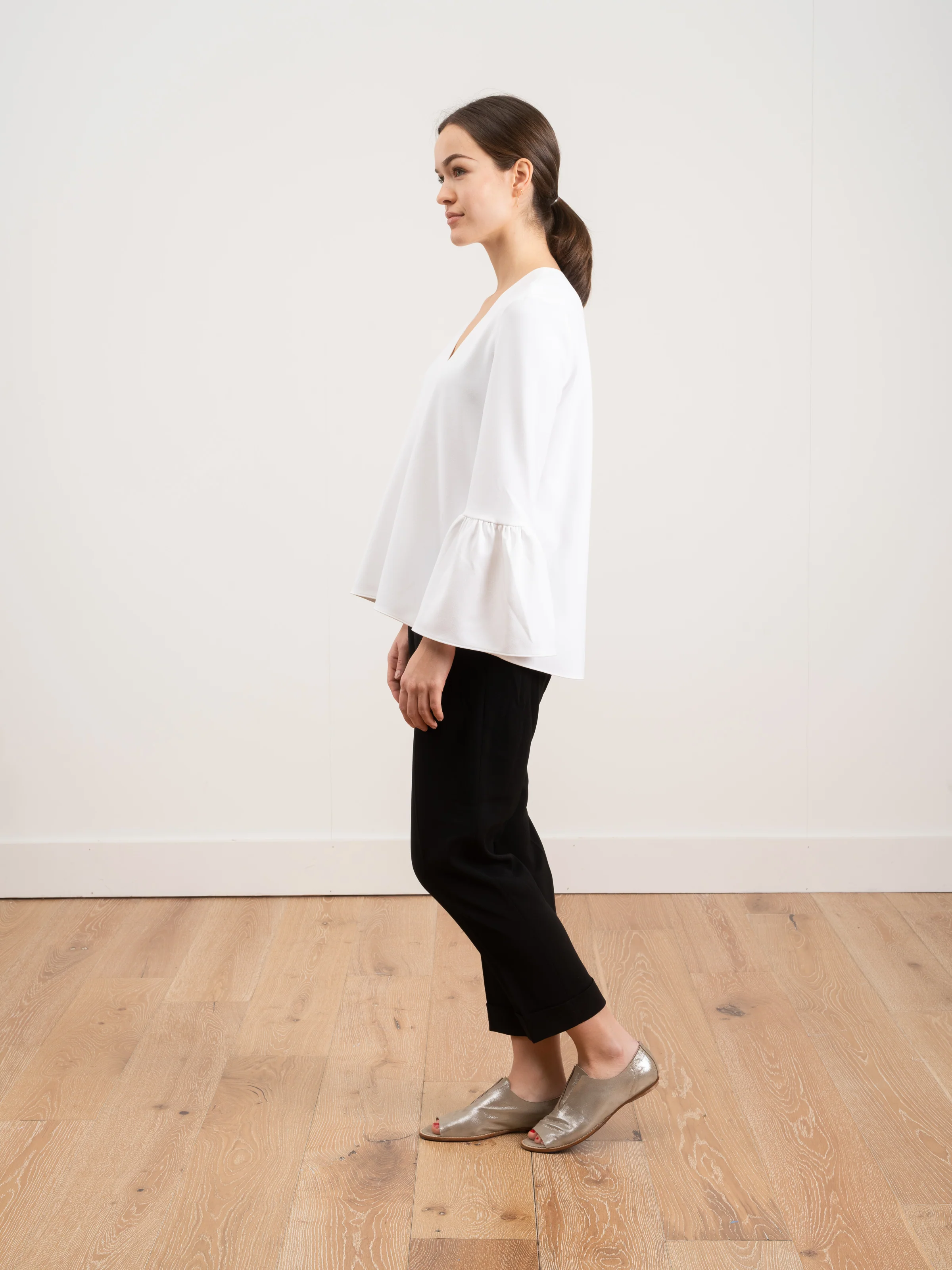 structured crepe v-neck ruffle top - Image 3