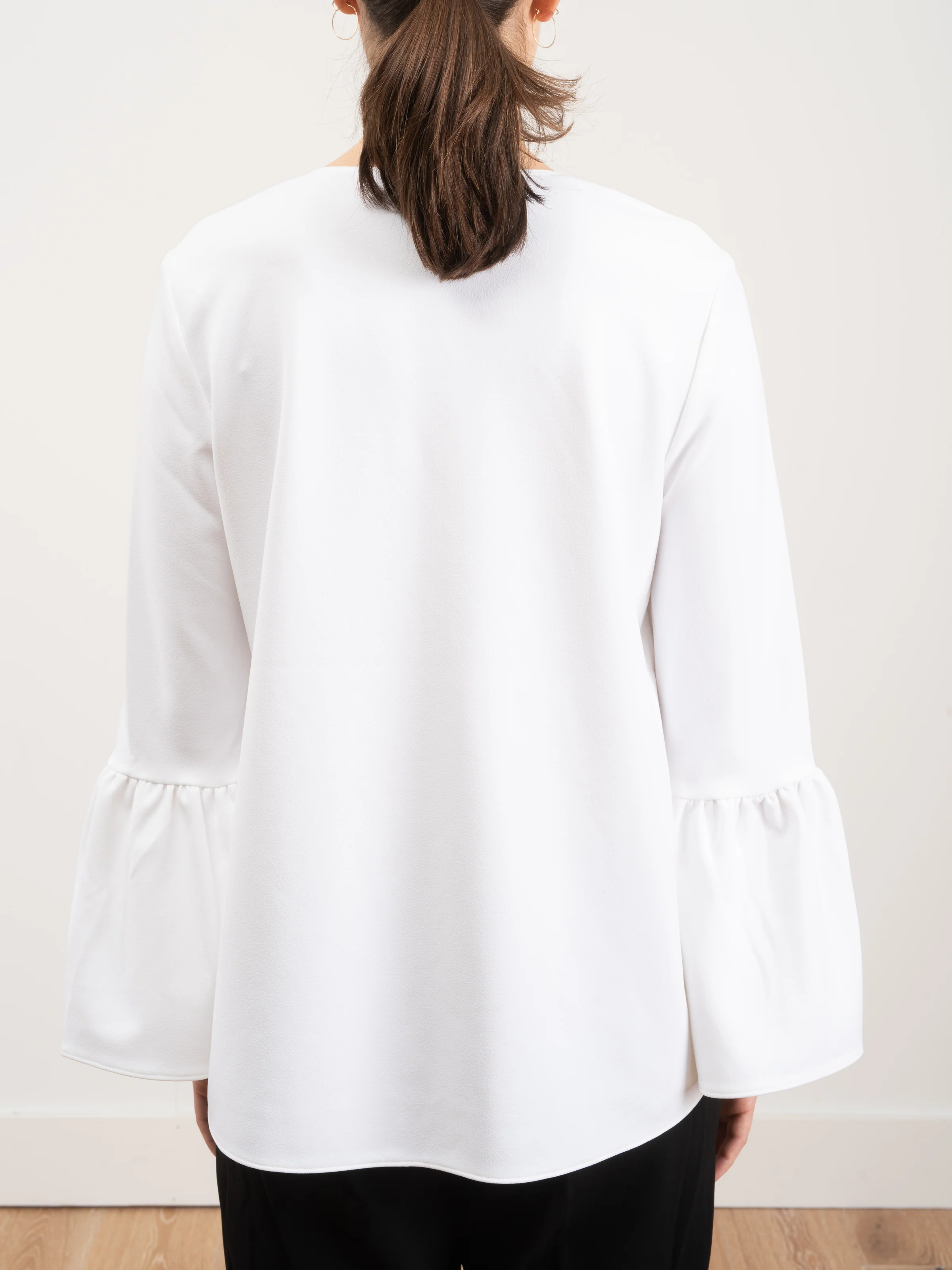 structured crepe v-neck ruffle top - Image 7