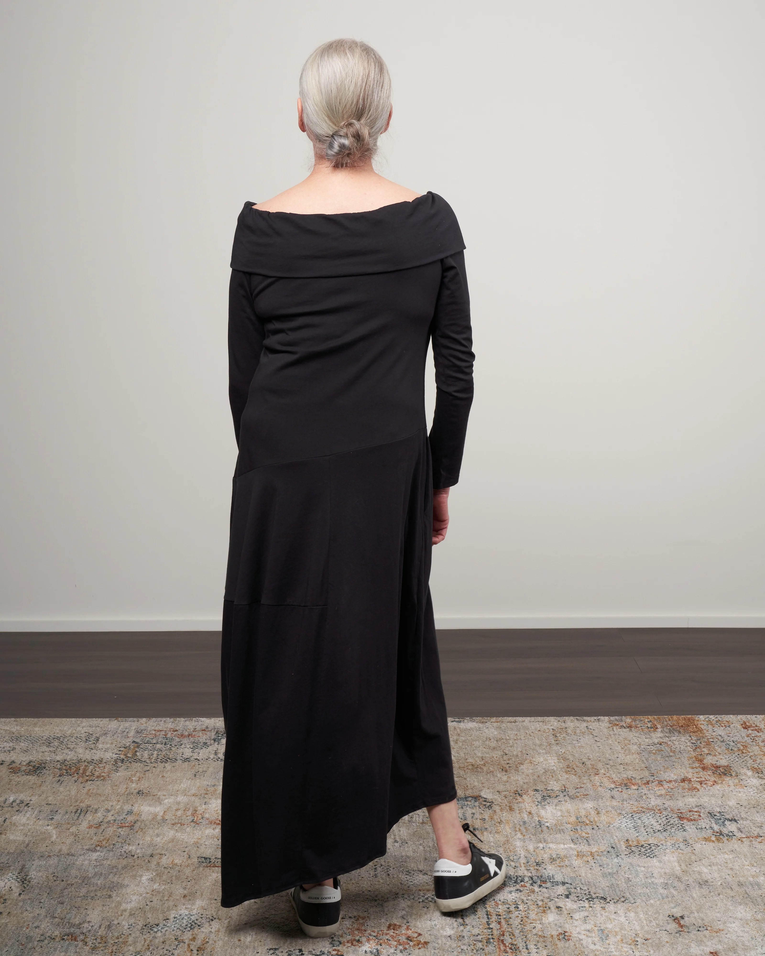 t-shirt over the shoulder dress - black - Image 4