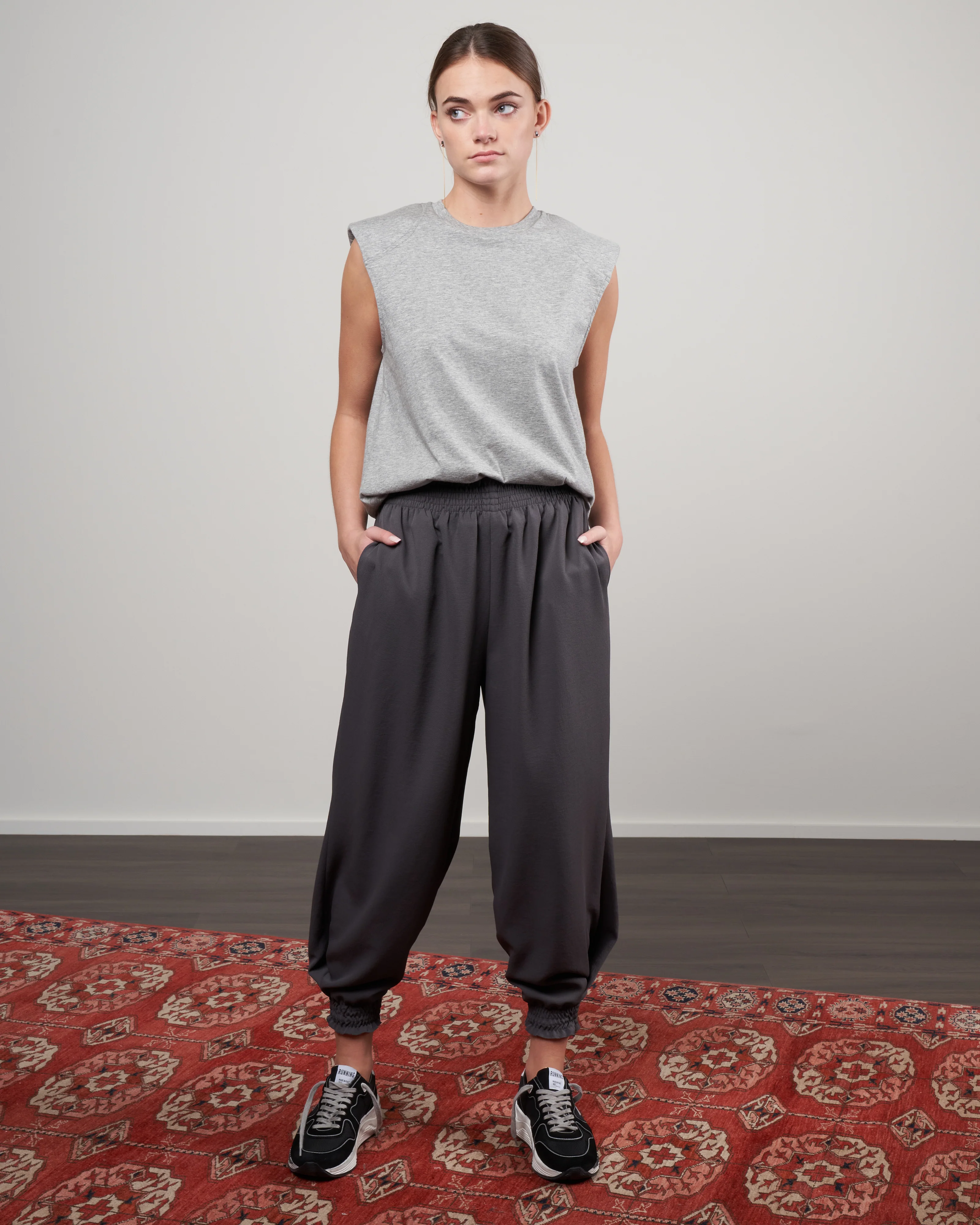 tshirt program padded shoulder sleeveless top - heather grey - Image 2