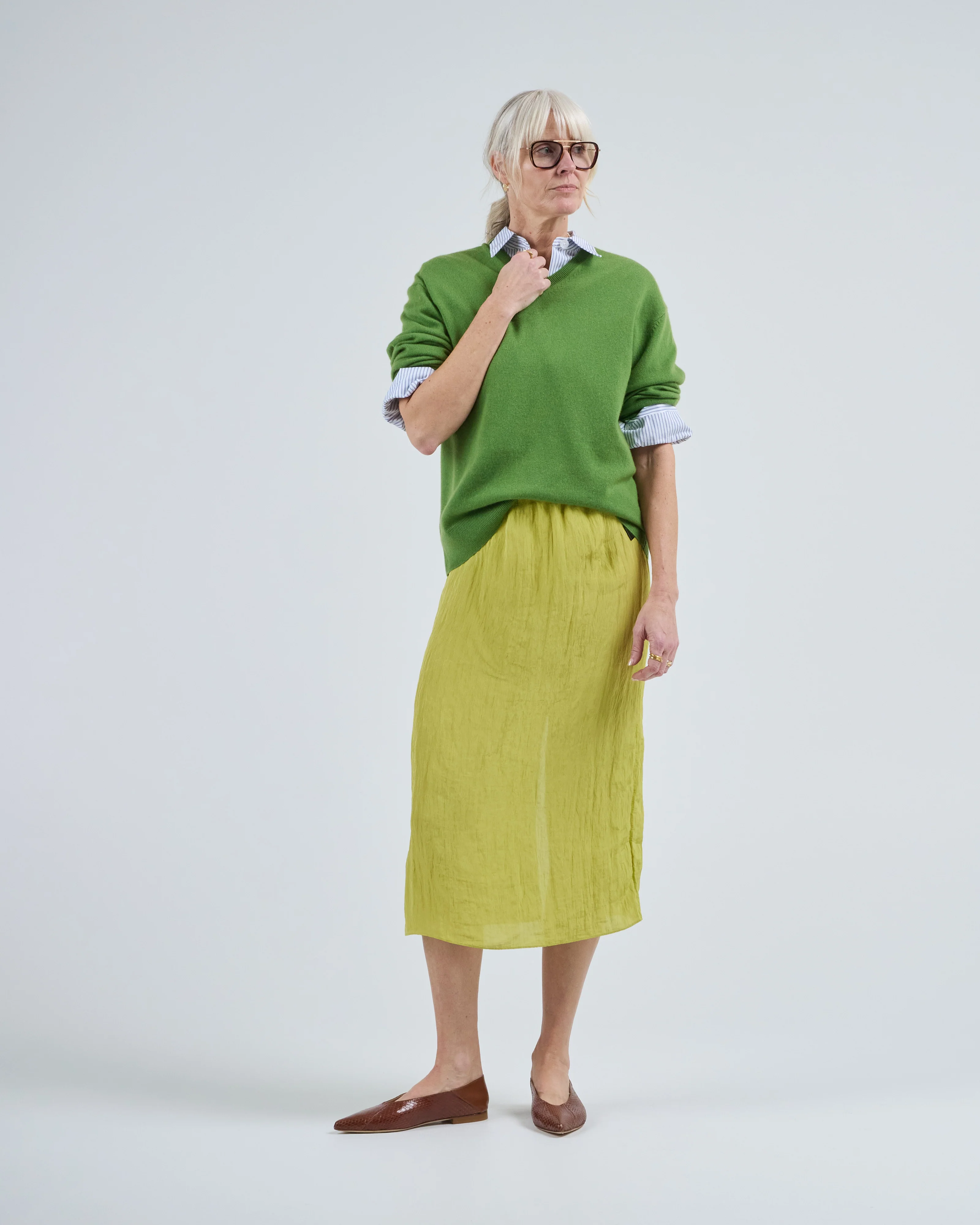 washable cashmere easy vneck sweater - Image 3