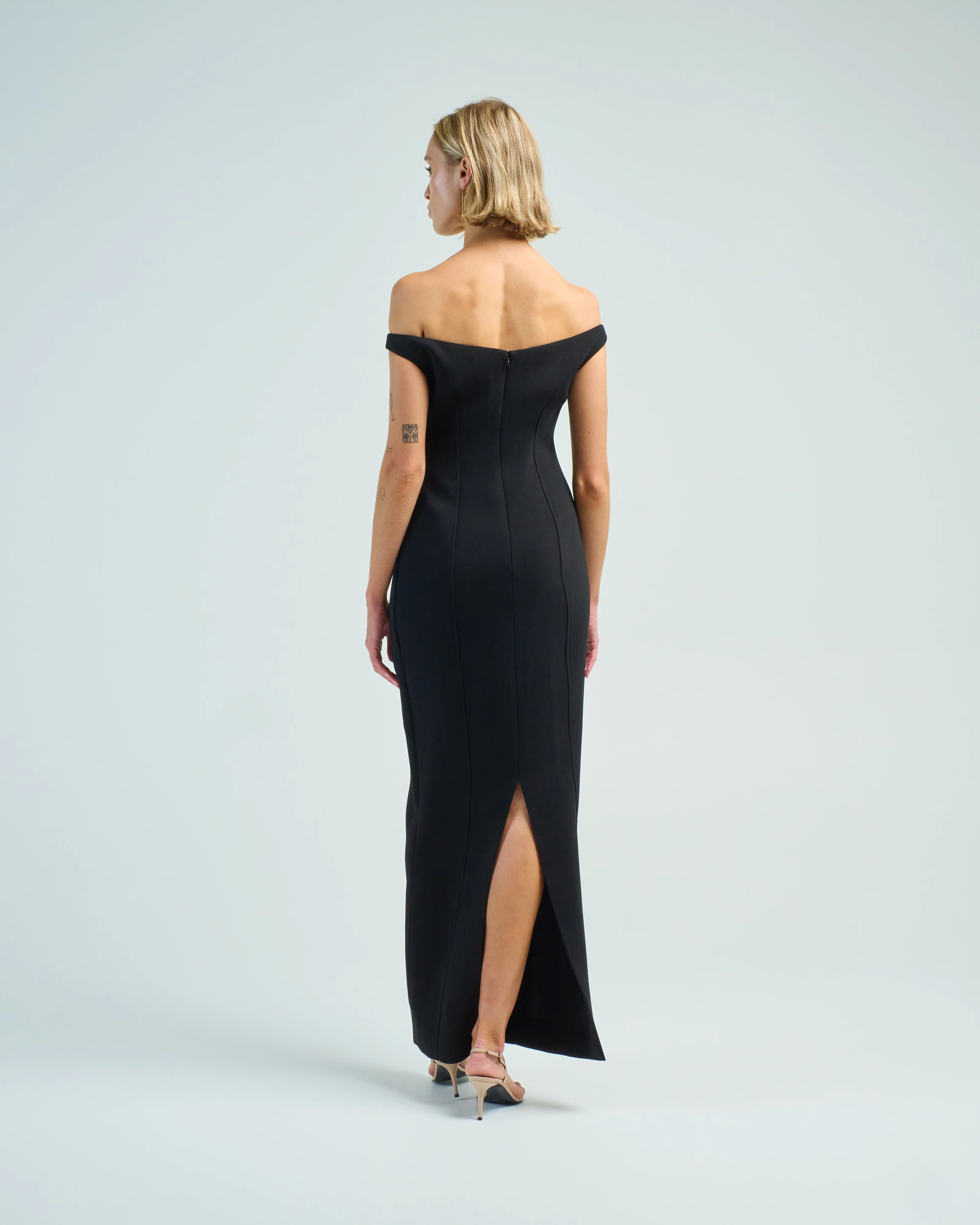 curved off shoulder dress - Image 4