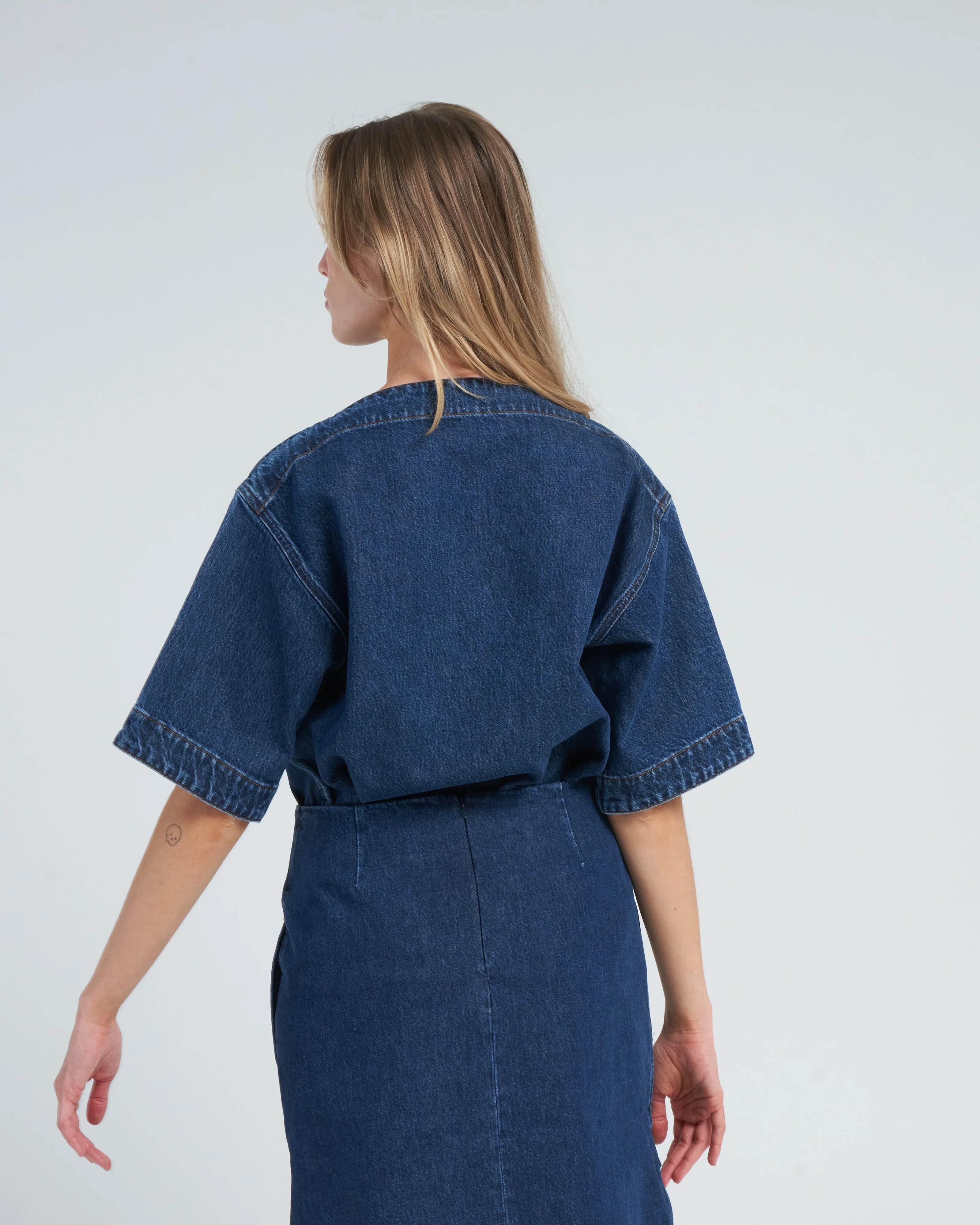 dart neck denim top - dark blue - Image 4