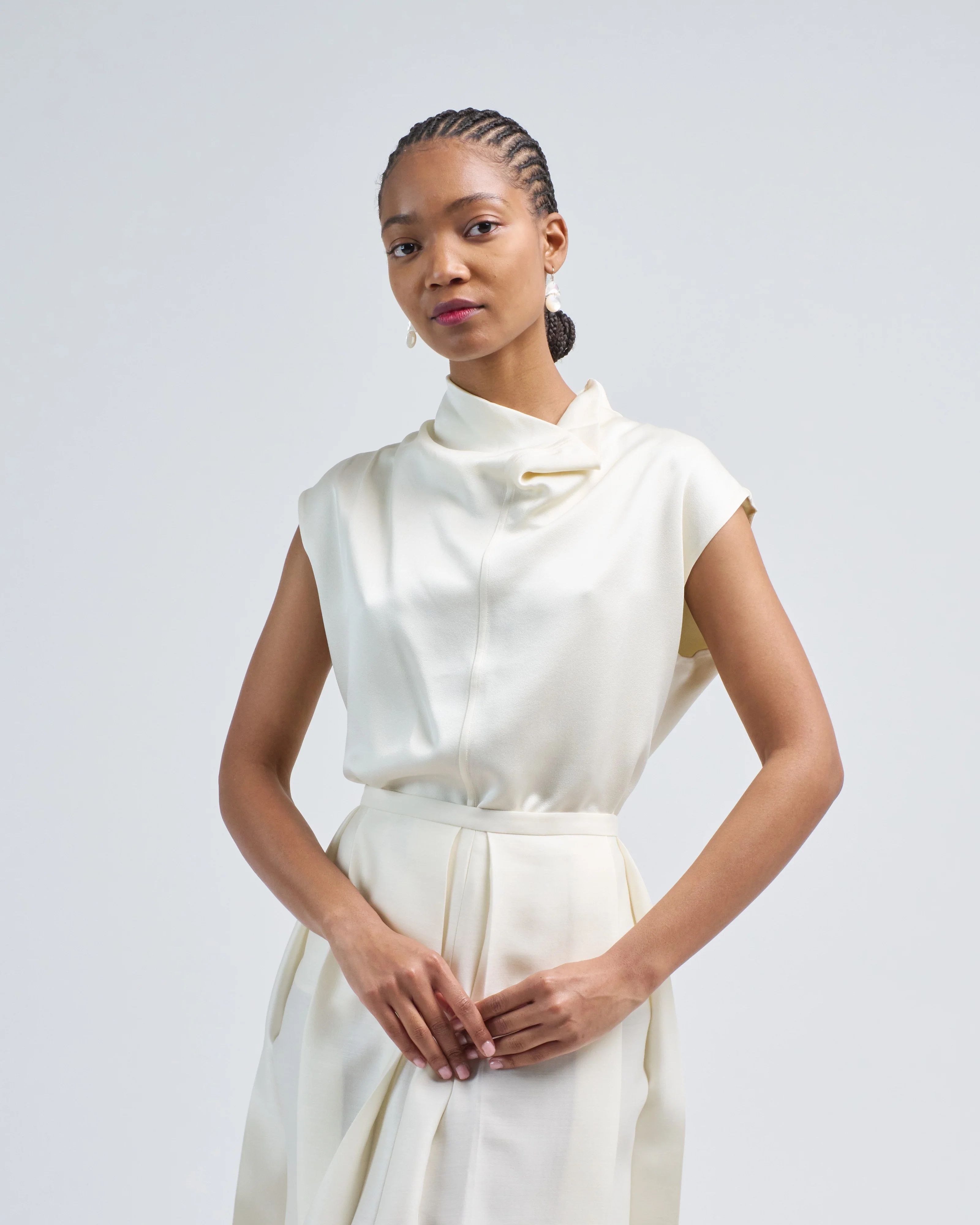 sleeveless funnel-neck top - Image 4