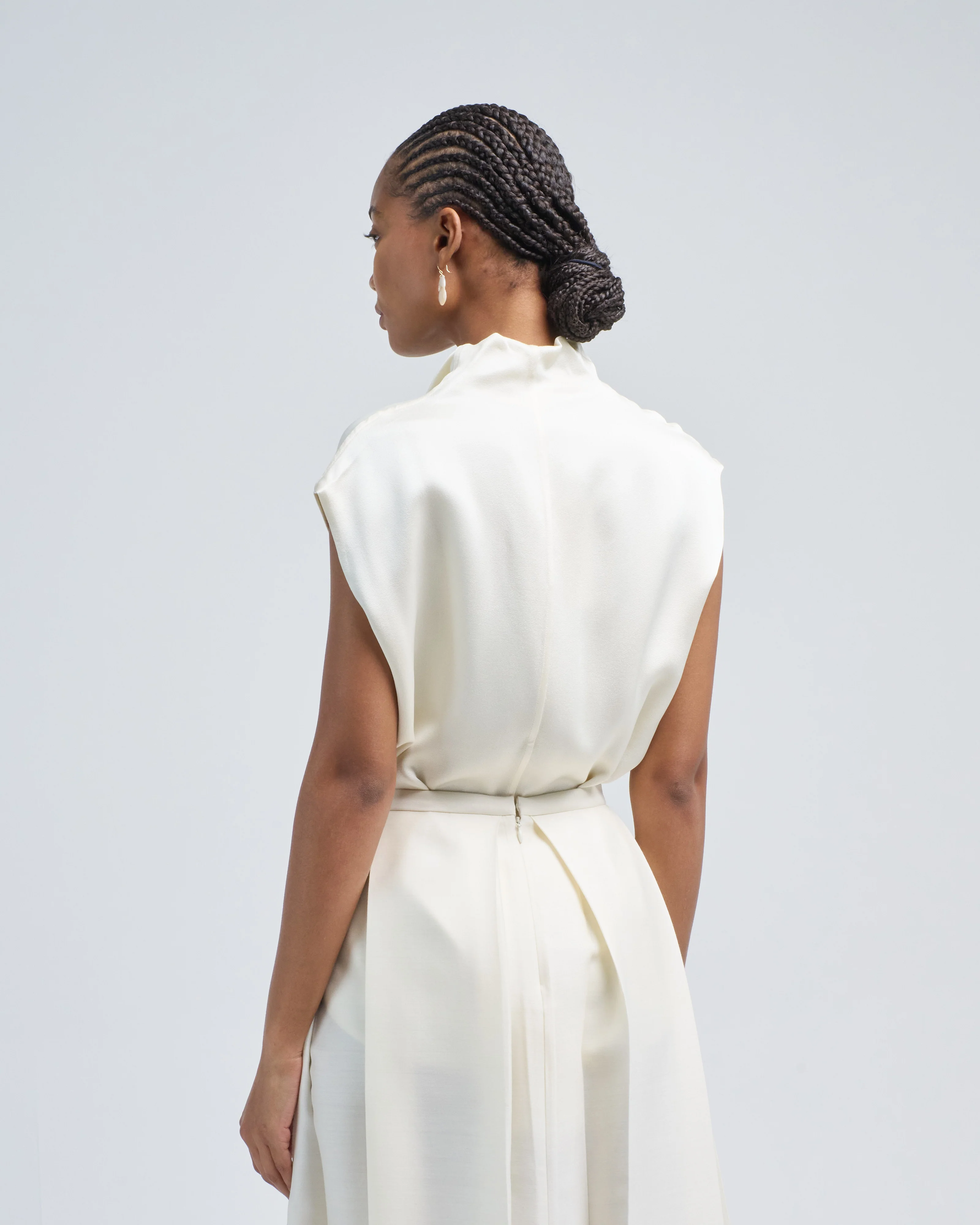 sleeveless funnel-neck top - Image 5