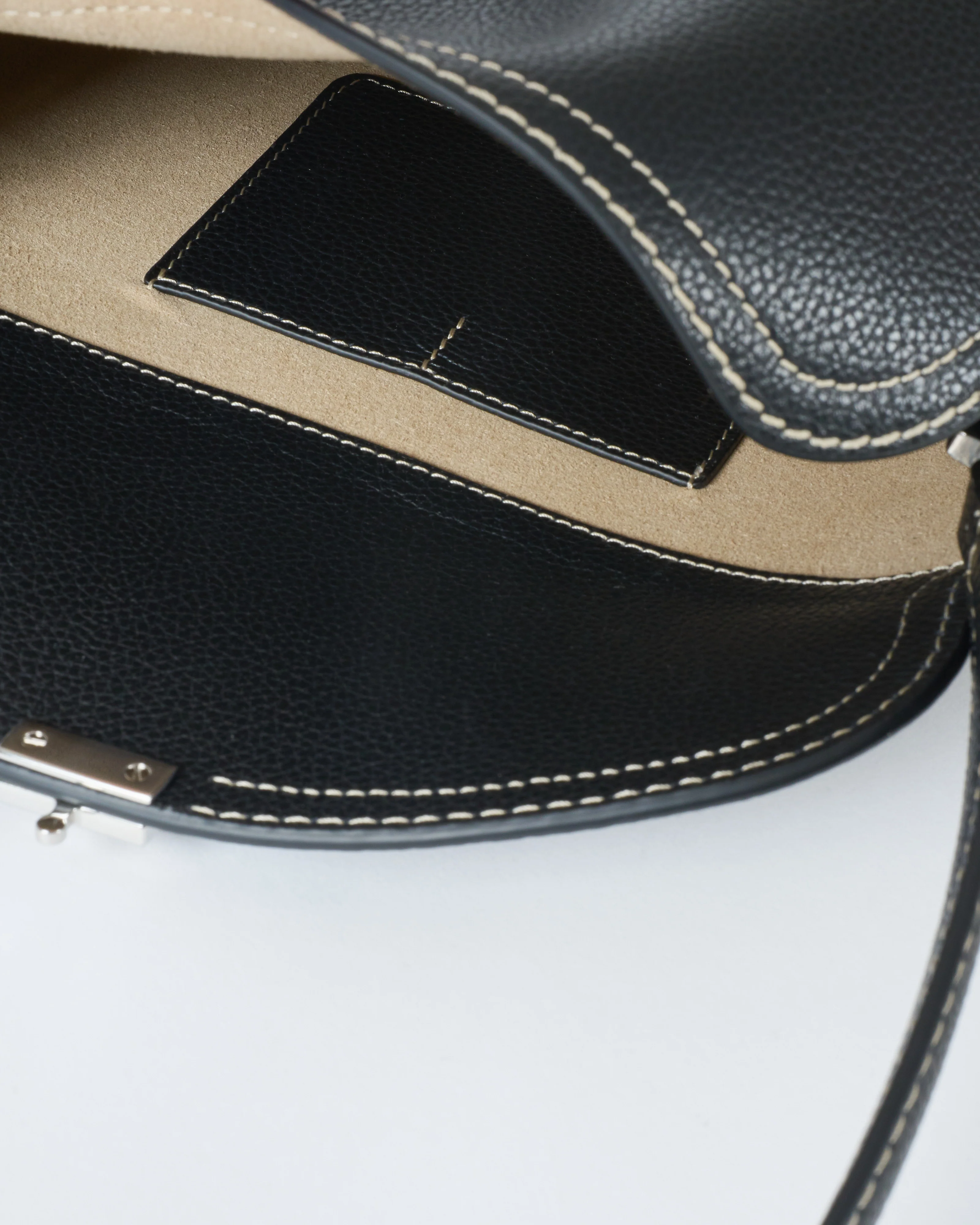 t-lock grained-leather clutch - Image 7