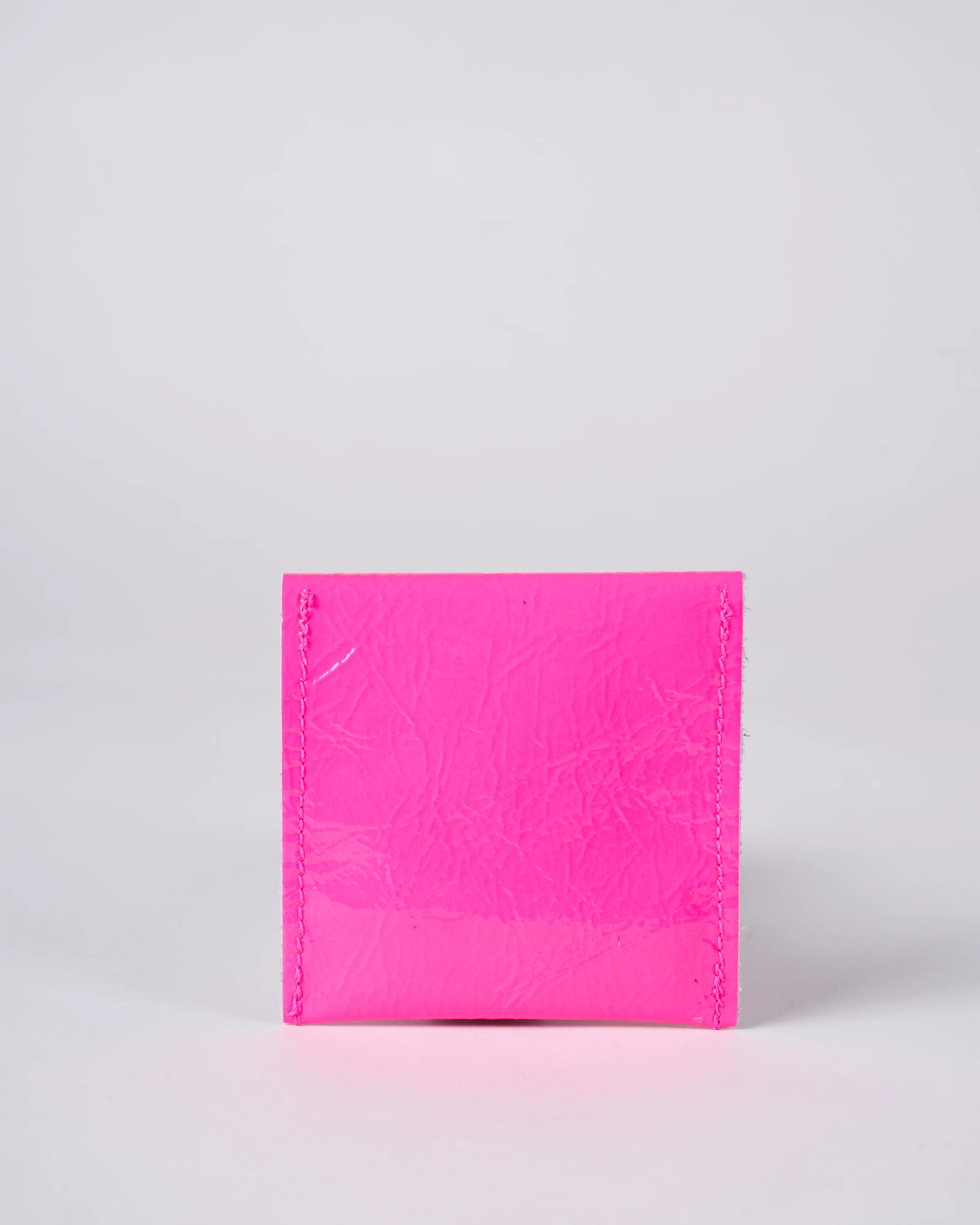 ear buds - fluro pink - Image 4