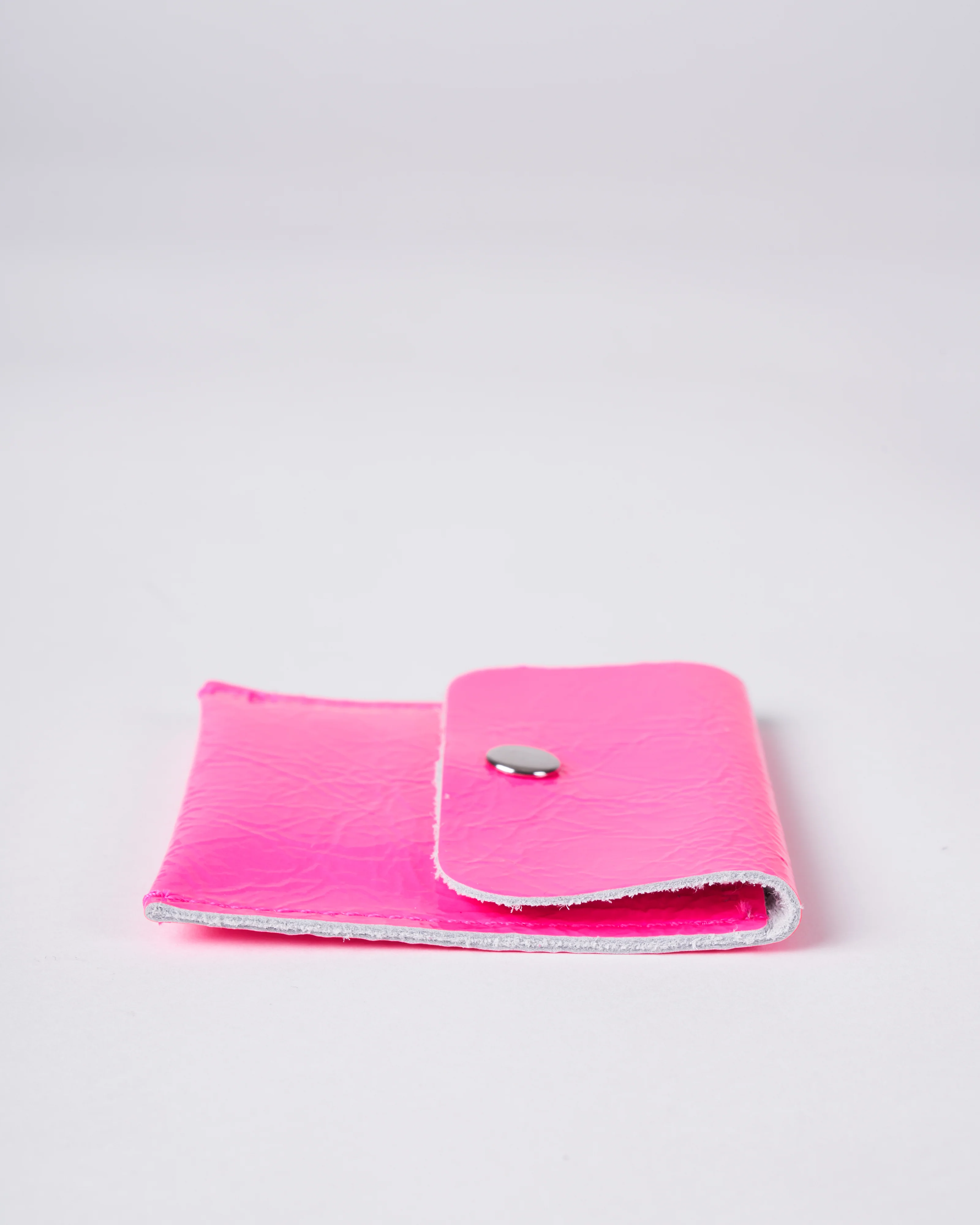 ear buds - fluro pink - Image 5