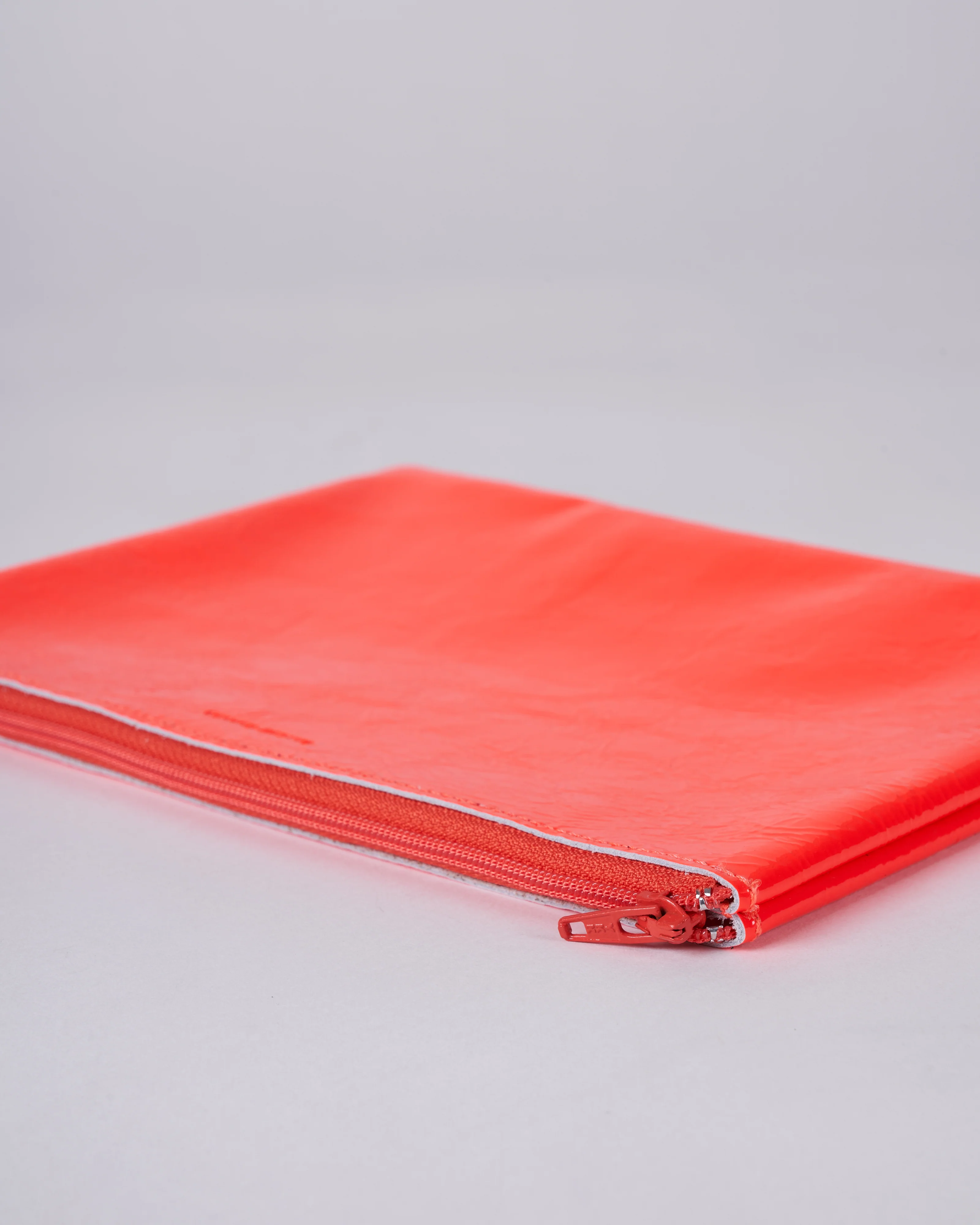 fluoro zip large - fluoro red - Image 2
